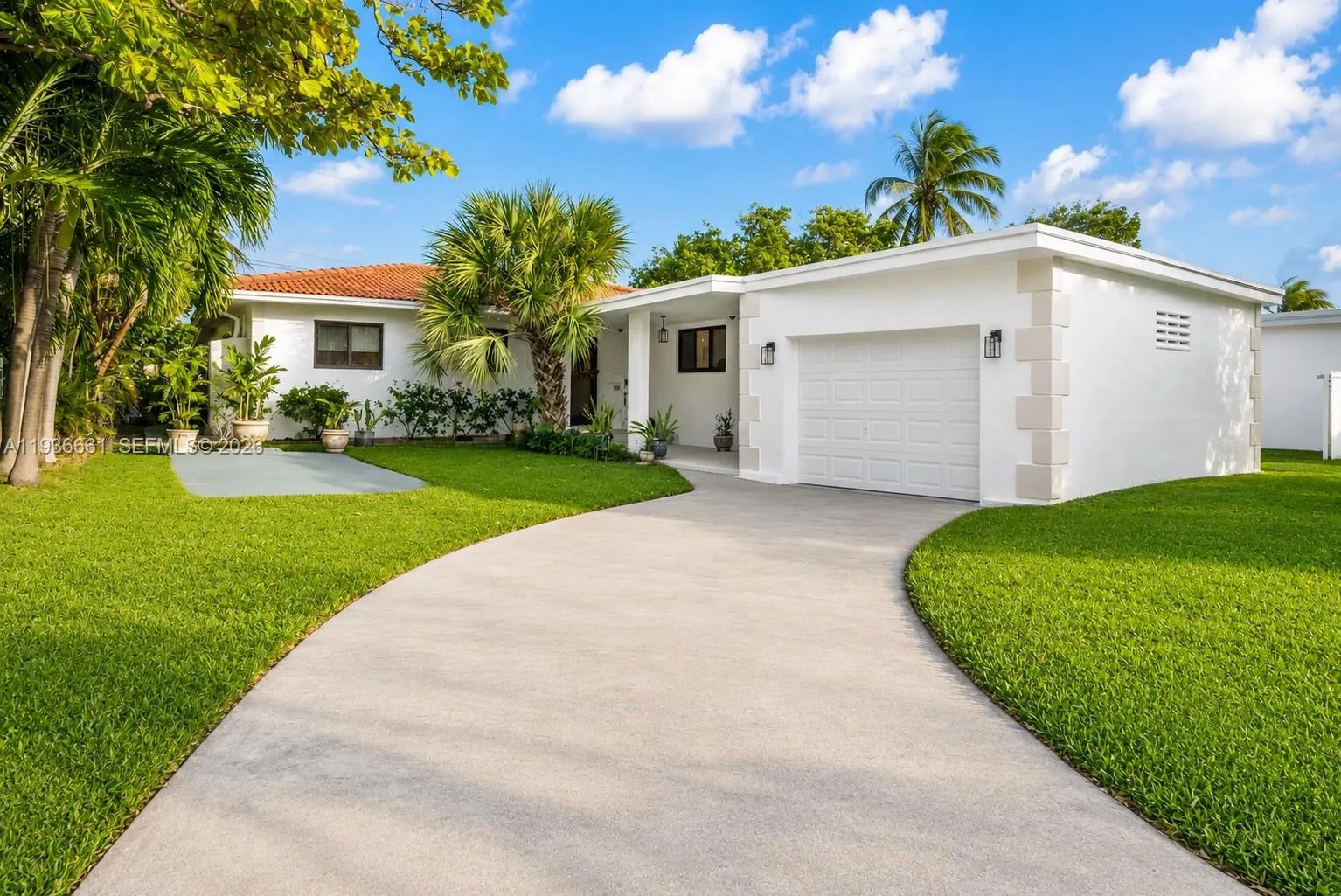 Foto de propiedad en 7517 Cutlass Avenue, North Bay Village, FL 33141 North Bay Village con MLS# 
