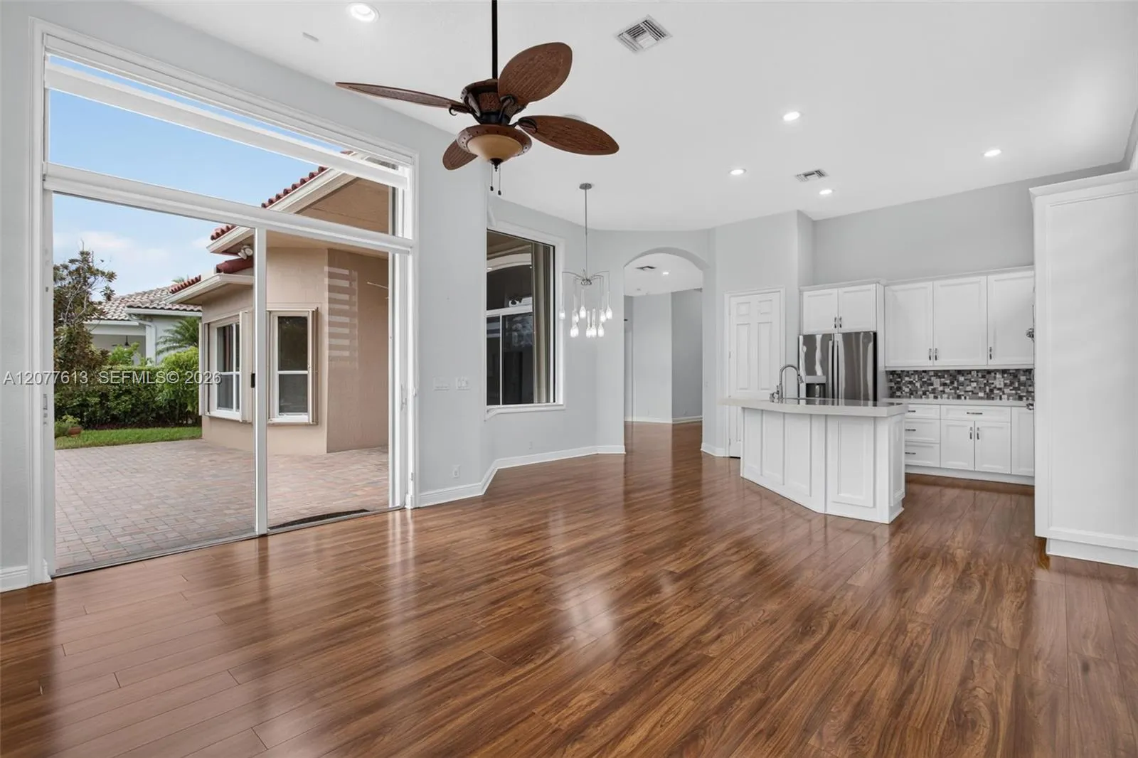 Foto de propiedad en 7530 NW 120th Drive, Parkland, FL 33076 Parkland con MLS# 