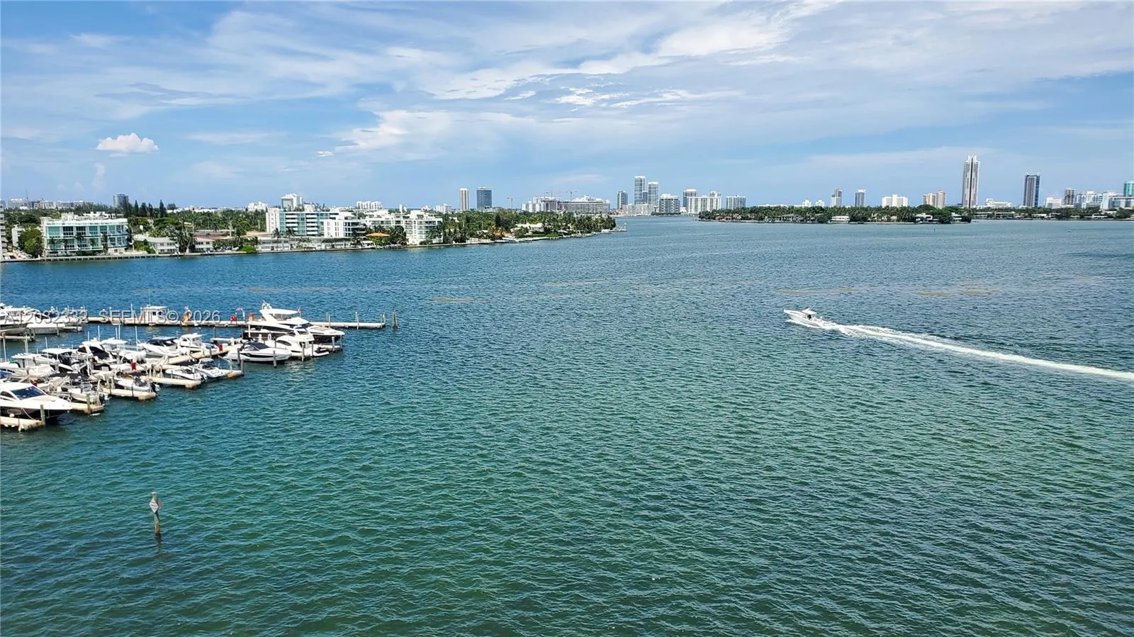 Foto de propiedad en 7545 E Treasure Drive 9H, North Bay Village, FL 33141 North Bay Village con MLS# 
