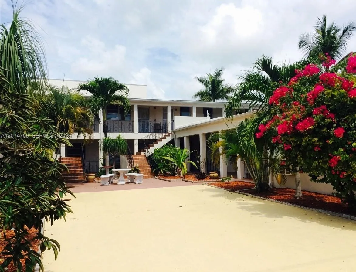 Foto de propiedad en 756 N 17th Avenue 15, Hollywood, FL 33020 Hollywood con MLS# 