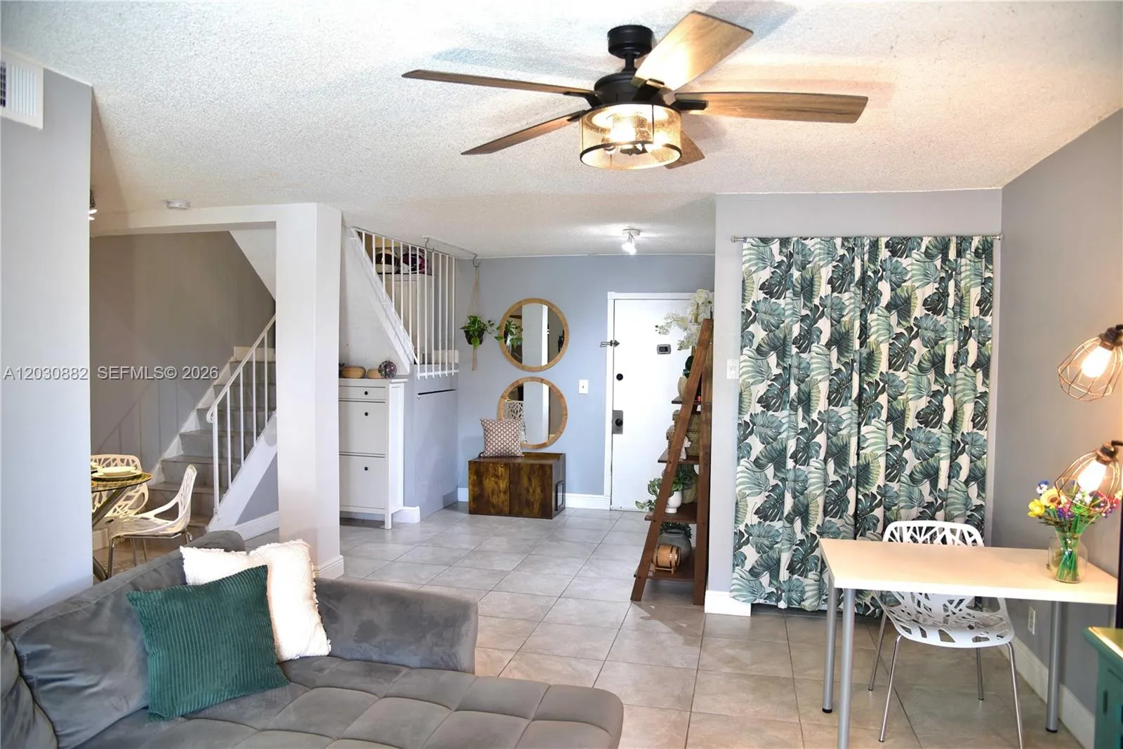 Foto de propiedad en 7561 NW 16th Street 2303, Plantation, FL 33313 Plantation con MLS# 