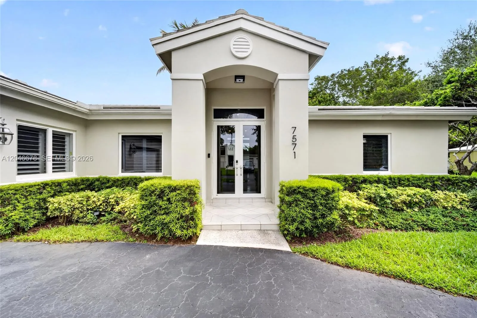 En Venta 7571 SW 148th Terrace, Palmetto Bay, FL 33158, Palmetto Bay, FL 33158