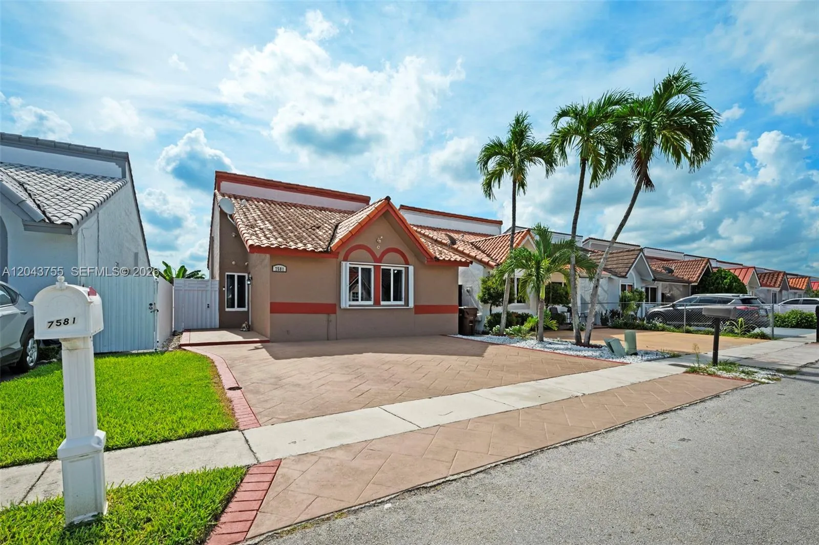 Vendido 7581 W 29th Way, Hialeah, FL 33018, Hialeah, FL 33018