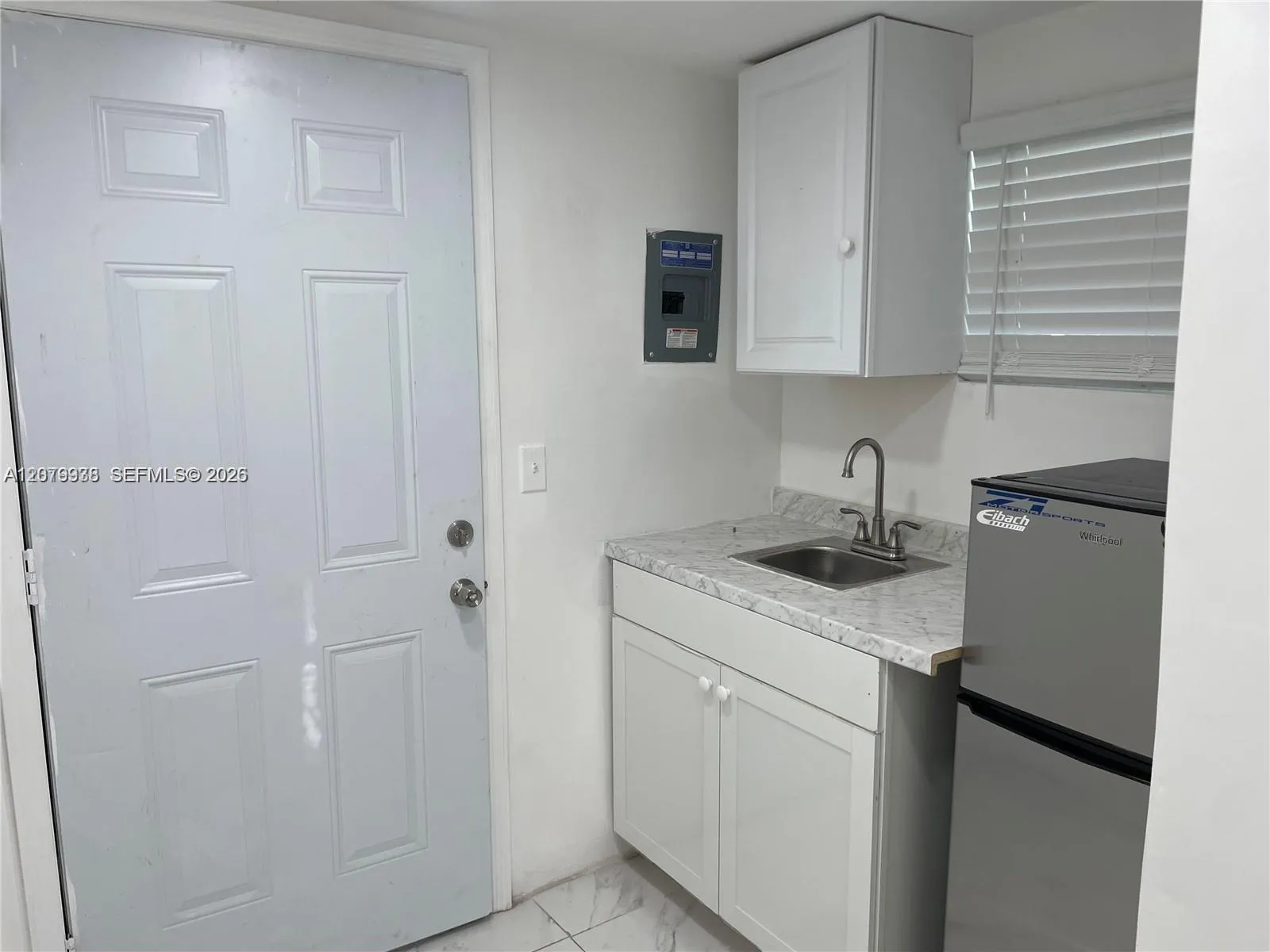 En Renta 760 NE 168th Street 2, North Miami Beach, FL 33162, North Miami Beach, FL 33162