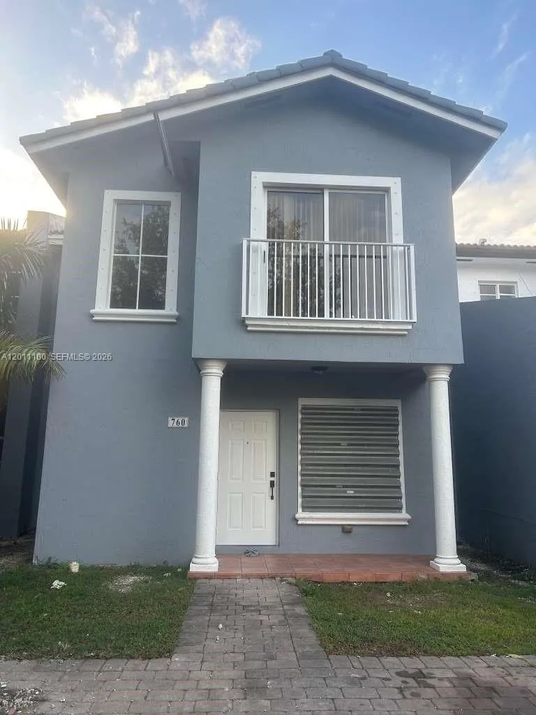 Foto de propiedad en 760 SW 6th Court ., Florida City, FL 33034 Florida City con MLS# 
