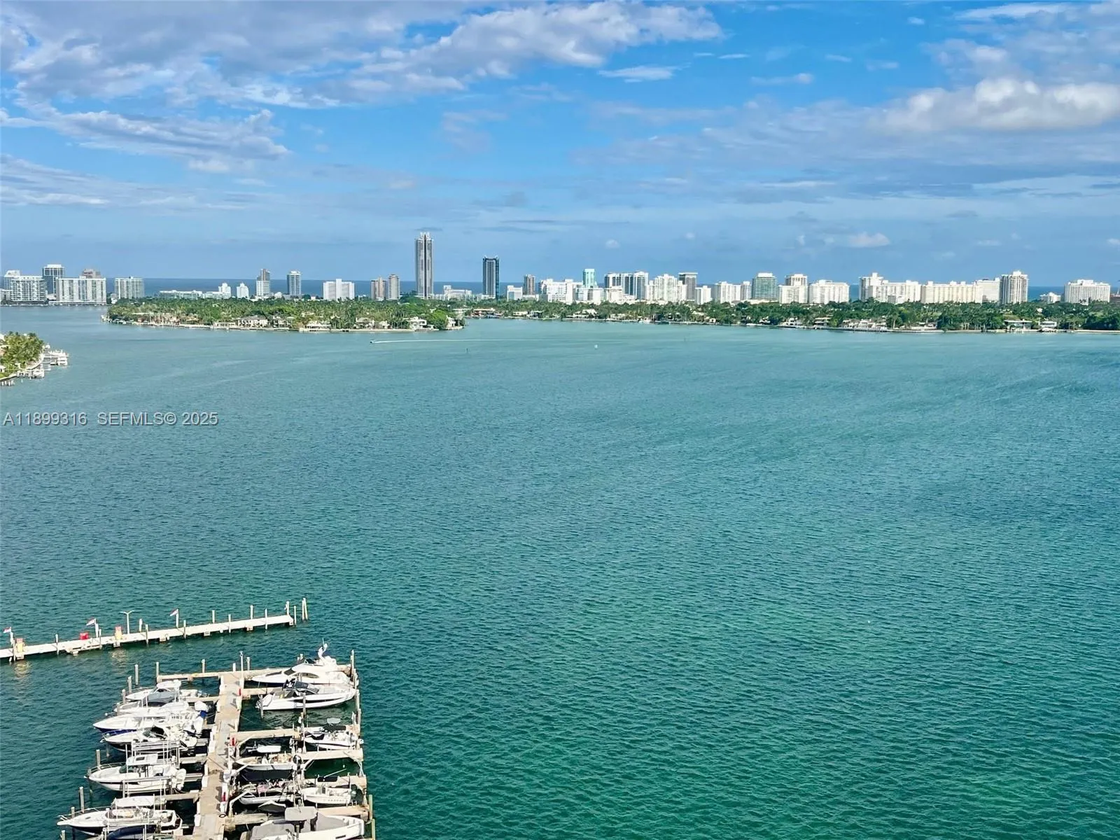 Foto de propiedad en 7601 E Treasure Drive 2308, North Bay Village, FL 33141 North Bay Village con MLS# 