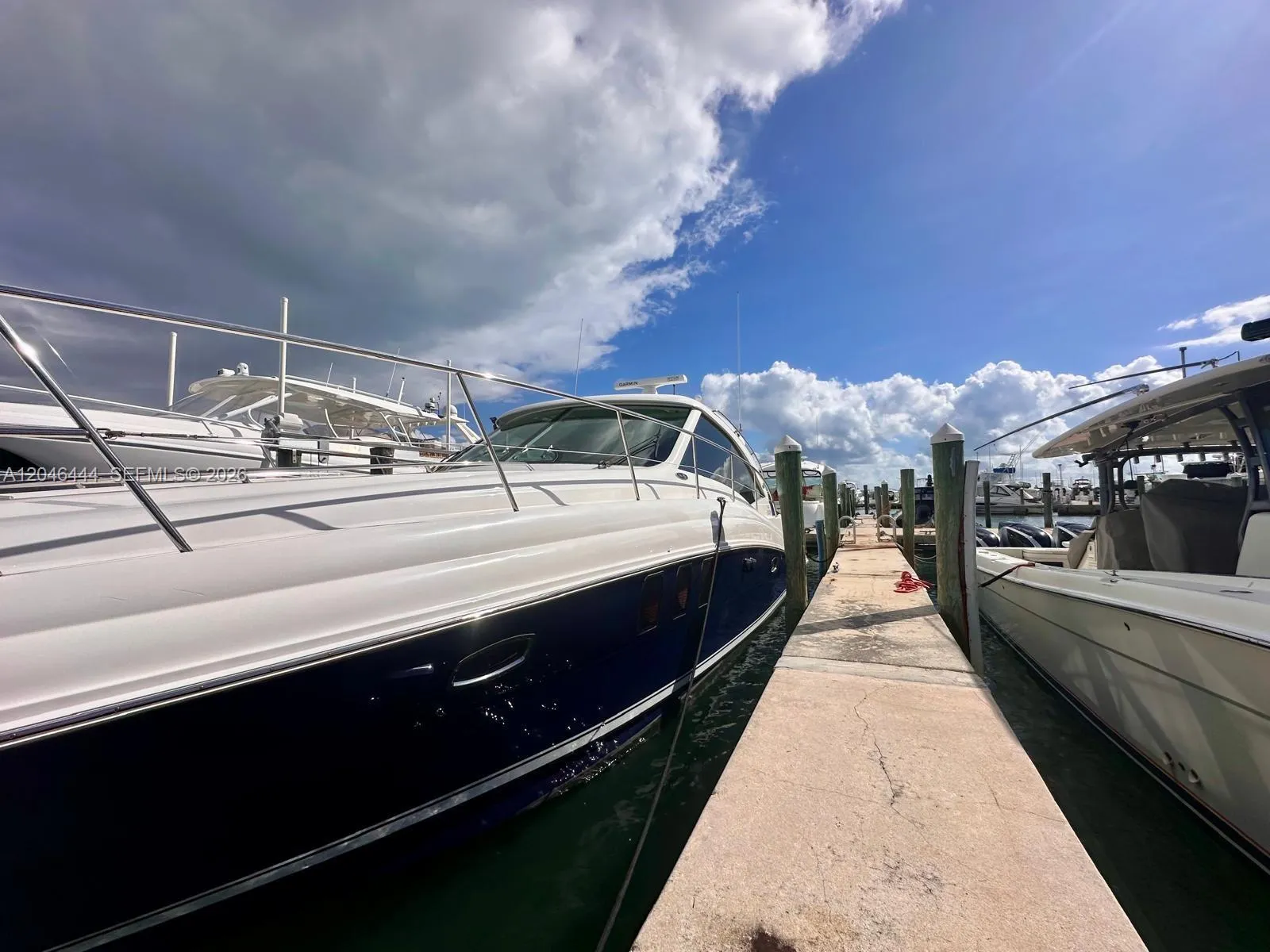 Foto de propiedad en 7601 E Treasure Drive, North Bay Village, FL 33141 North Bay Village con MLS# 