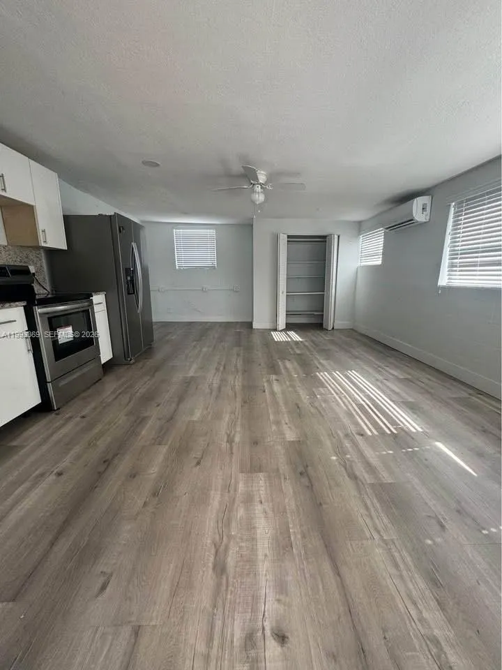 En Renta 7620 SW 21 2, Miami, FL 33155, Miami, FL 33155