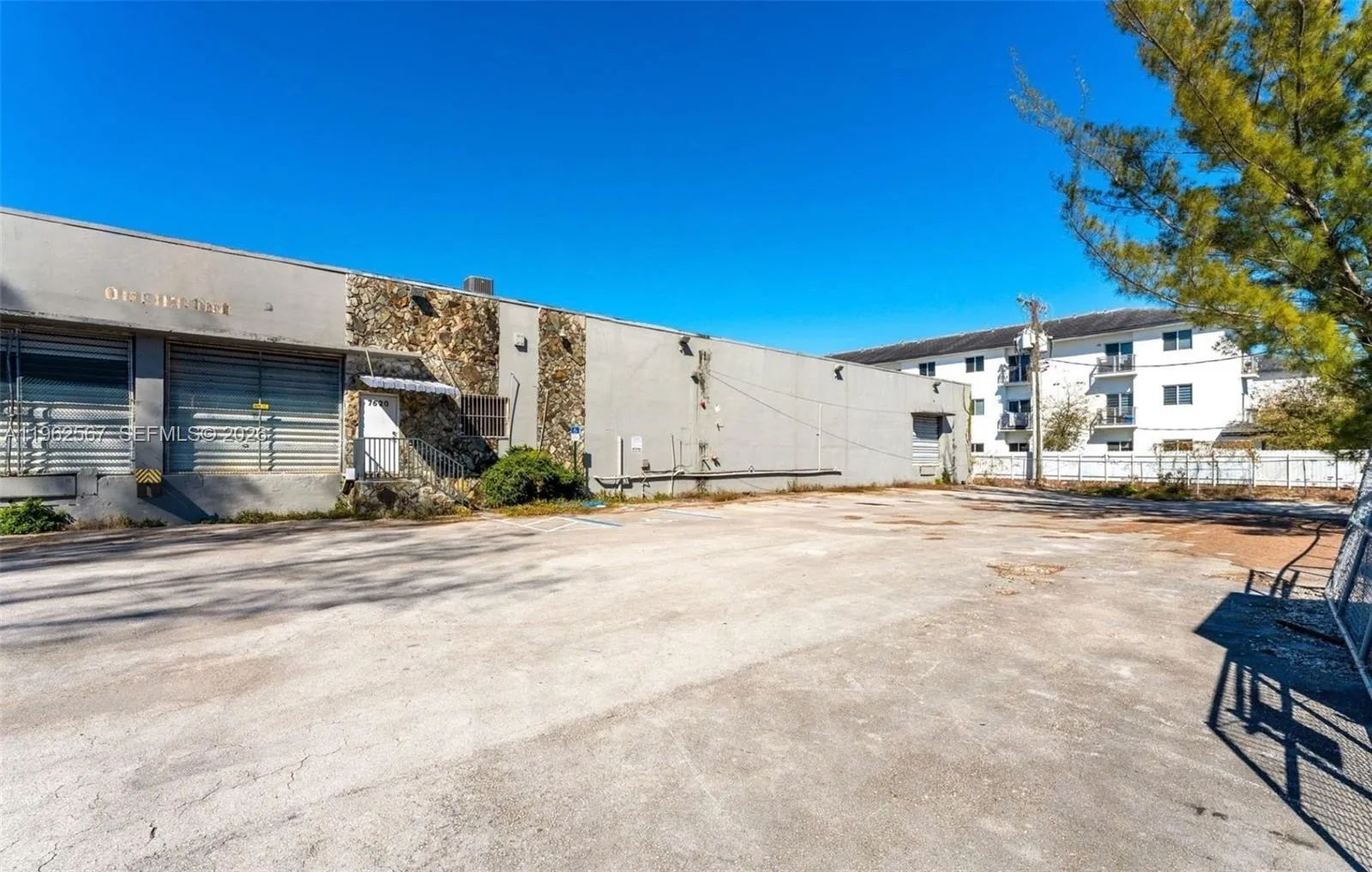 Foto de propiedad en 7620 W 2nd Court, Hialeah, FL 33014 Hialeah con MLS# 