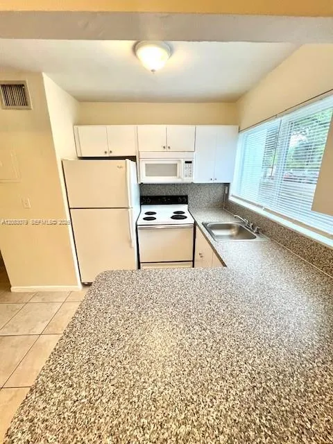 En Renta 7626 NE 6th Court 1, Miami, FL 33138, Miami, FL 33138