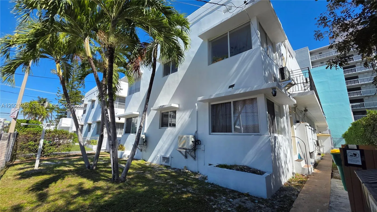 Foto de propiedad en 7629 Dickens Avenue 7, Miami Beach, FL 33141 Miami Beach con MLS# 