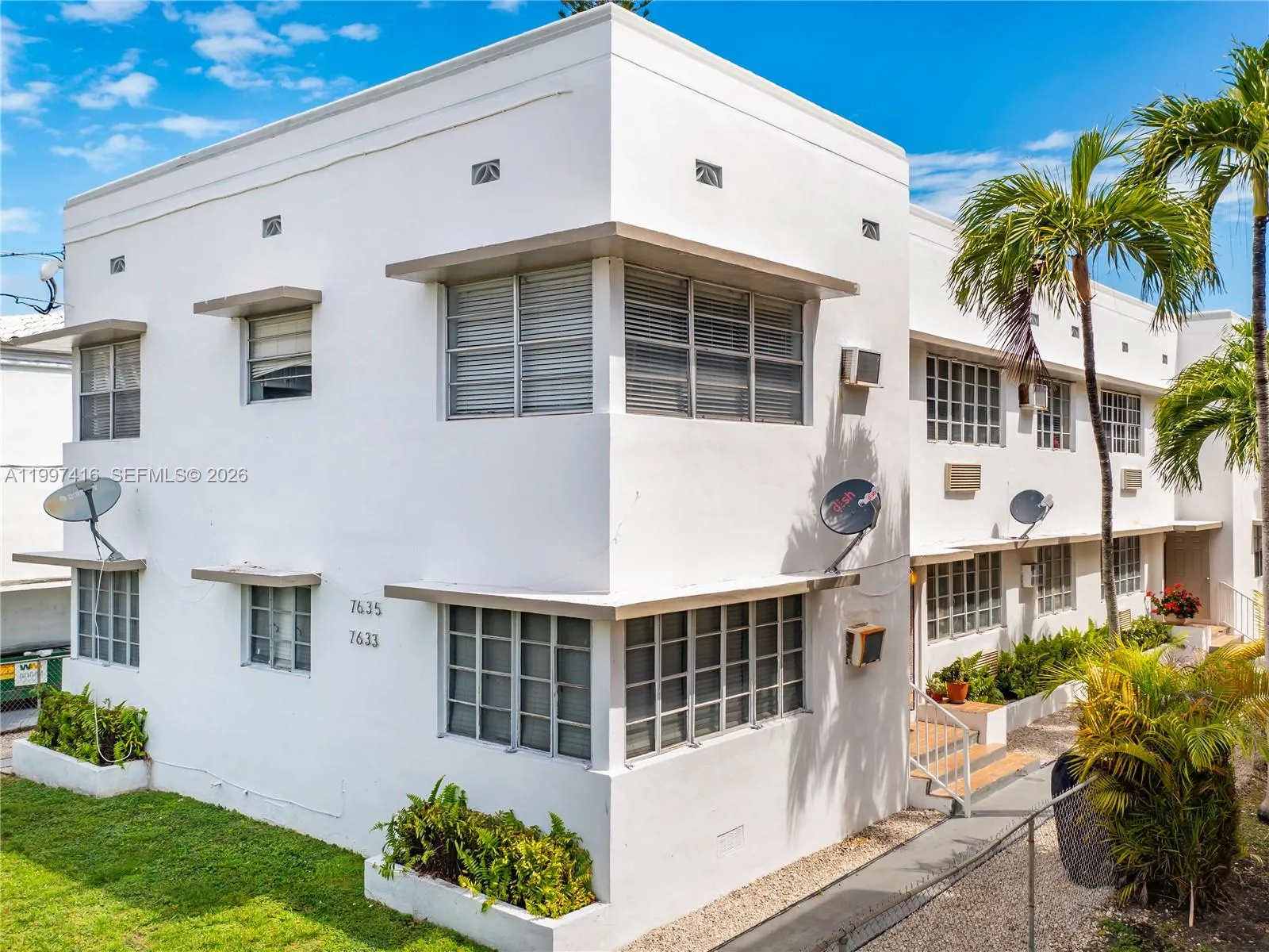 Foto de propiedad en 7635 Dickens Avenue, Miami Beach, FL 33141 Miami Beach con MLS# 