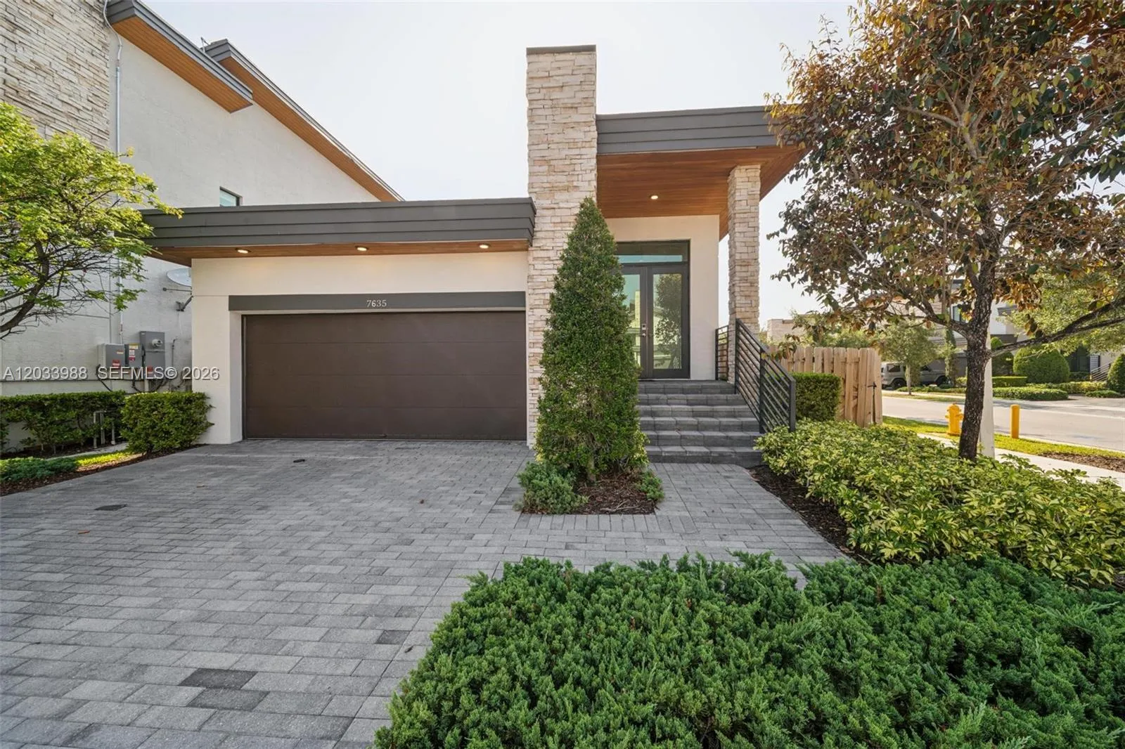 Vendido 7635 NW 103rd Place, Doral, FL 33178, Doral, FL 33178