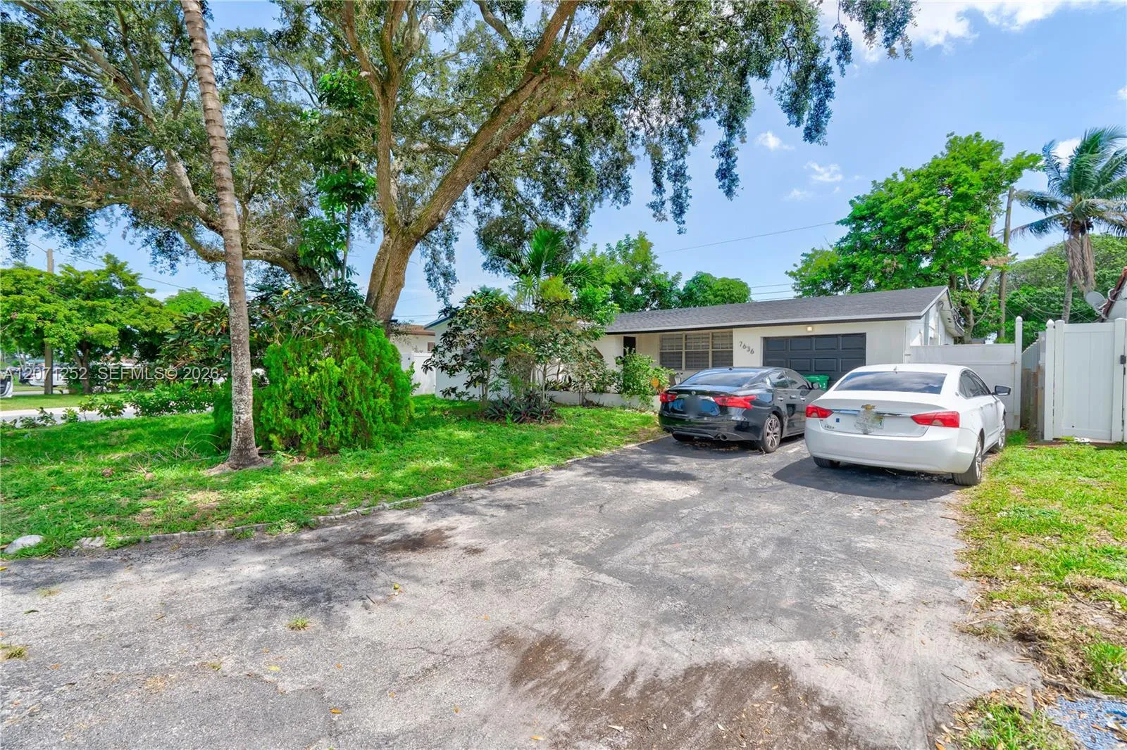 Foto de propiedad en 7636 Alhambra Boulevard, Miramar, FL 33023 Miramar con MLS# 