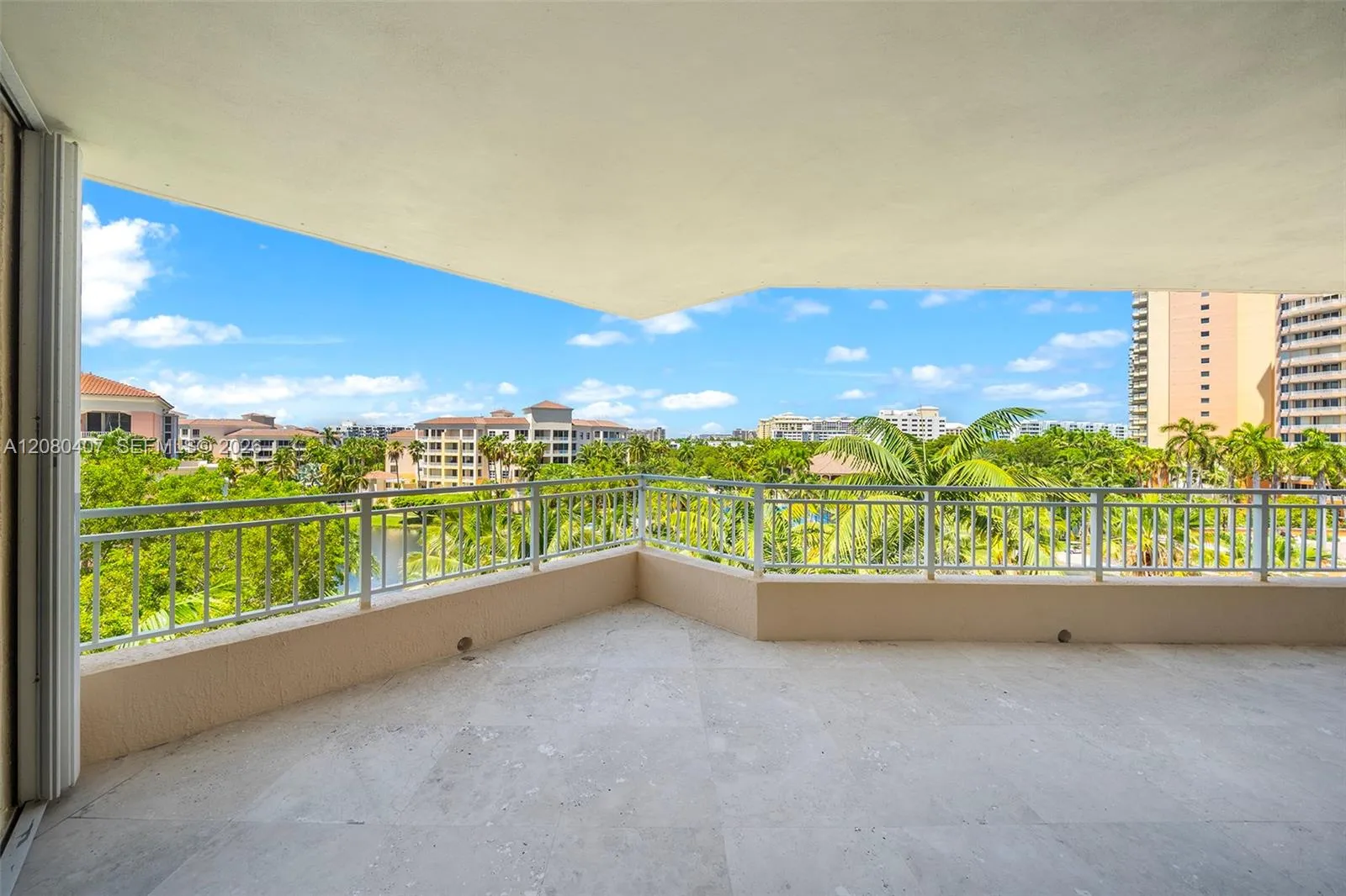 Foto de propiedad en 765 Crandon Boulevard 507, Key Biscayne, FL 33149 Key Biscayne con MLS# 
