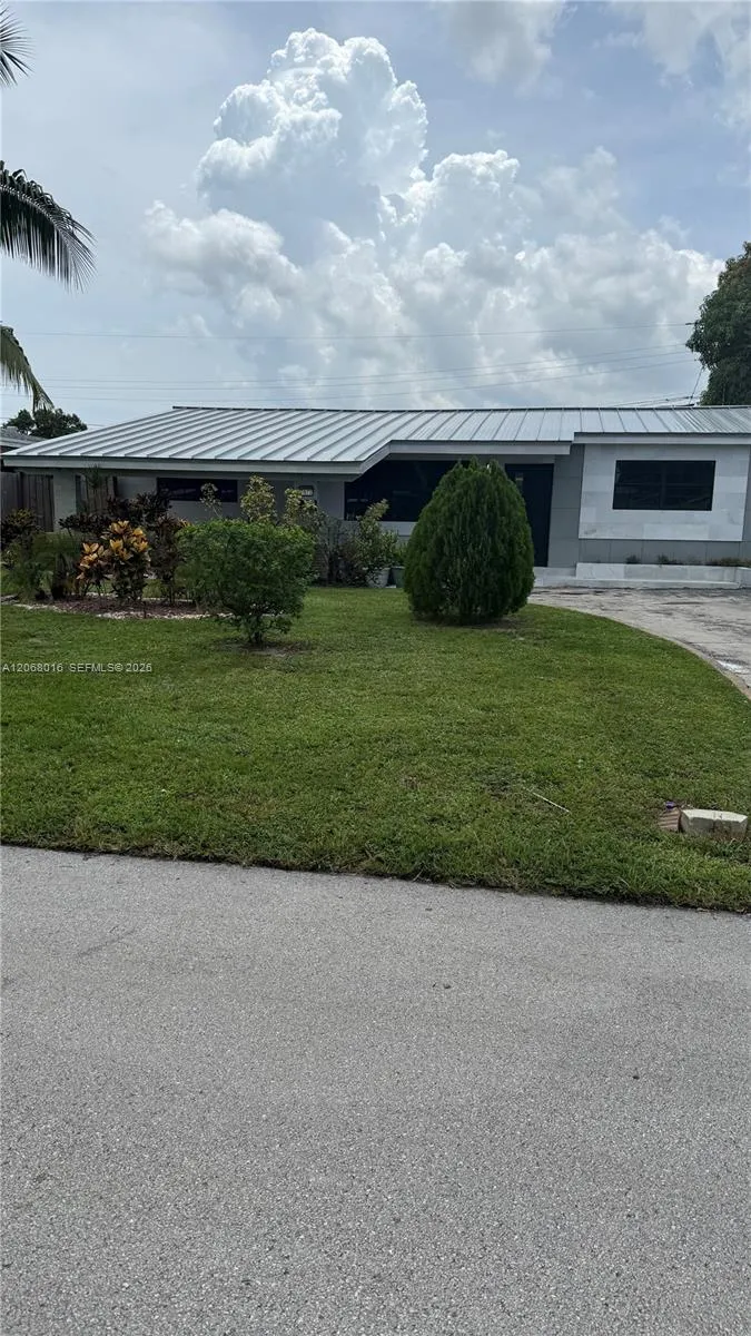 Foto de propiedad en 7672 Kismet Street, Miramar, FL 33023 Miramar con MLS# 