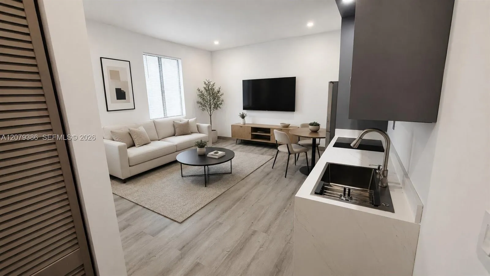 Foto de propiedad en 768 NW 2nd Street 5, Miami, FL 33128 Miami con MLS# 