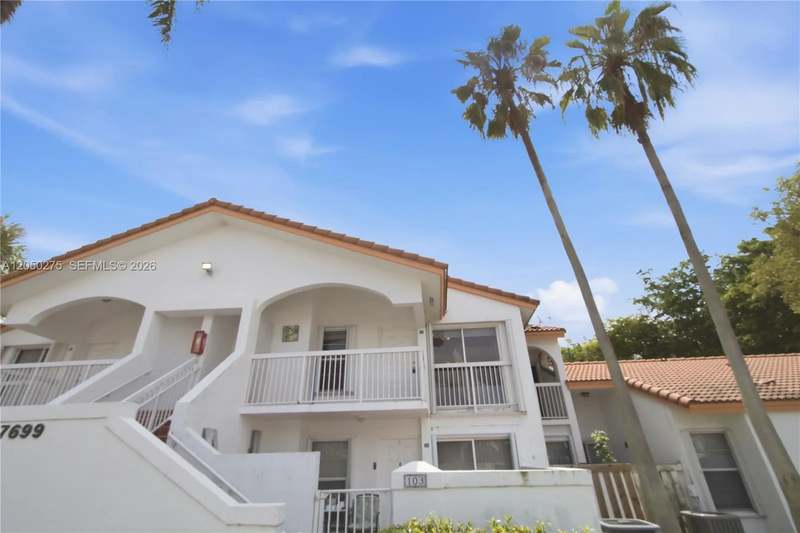 Foto de propiedad en 7699 SW 153rd Court 203, Miami, FL 33193 Miami con MLS# 