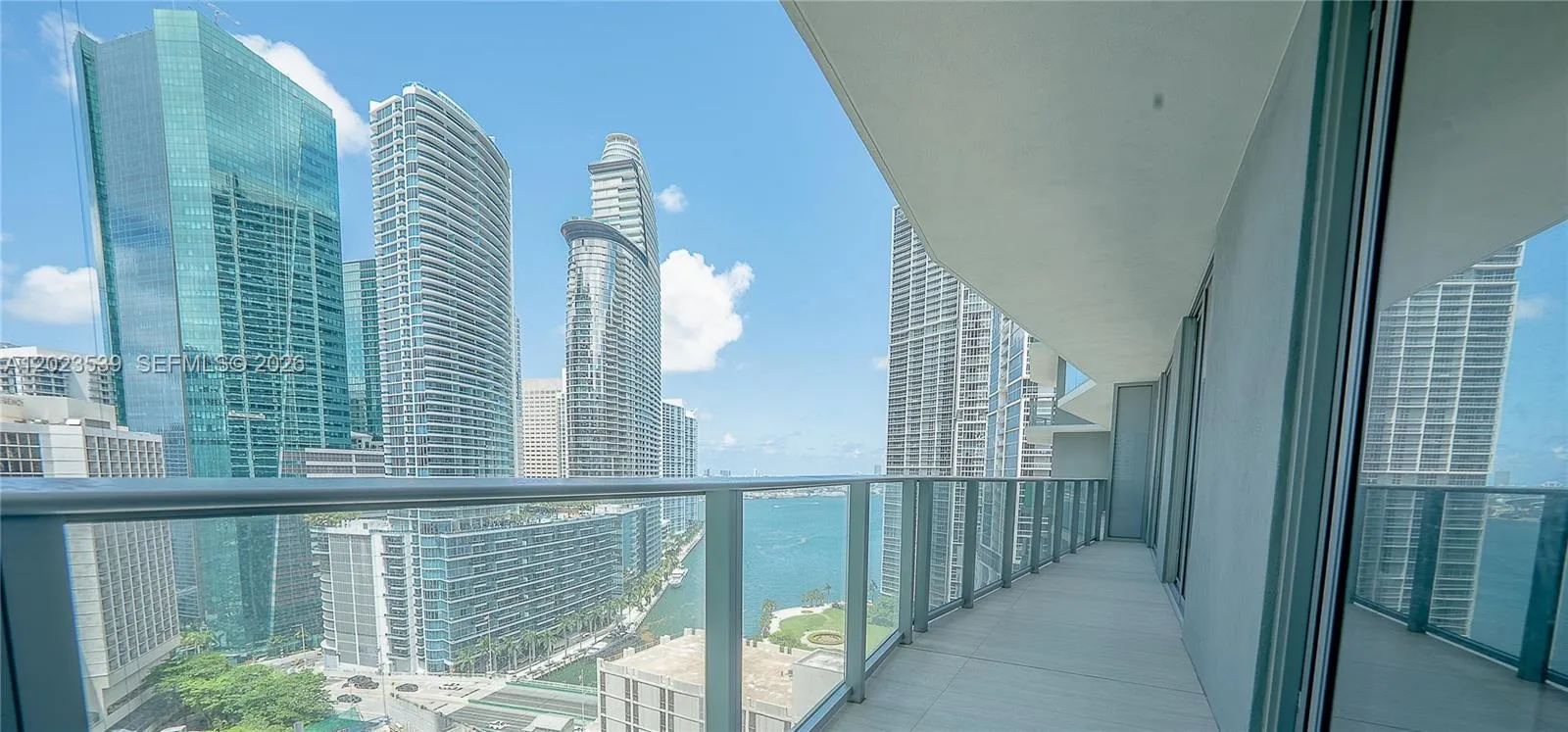 En Renta 77 SE 5th Street 2203, Miami, FL 33131, Miami, FL 33131