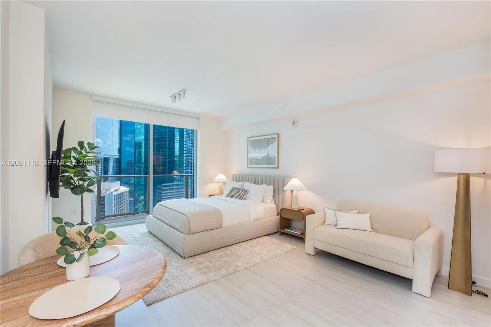 Foto de propiedad en 77 SE 5th Street 3204, Miami, FL 33131 Miami con MLS# 