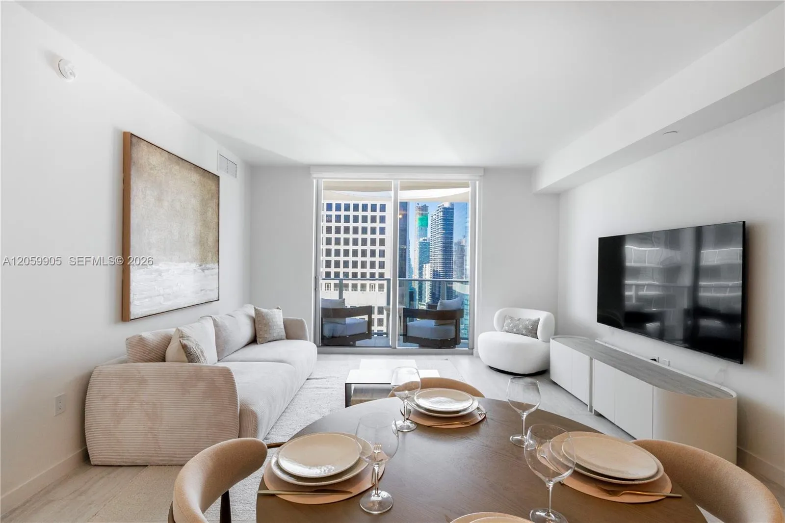 Foto de propiedad en 77 SE 5th Street 3914, Miami, FL 33131 Miami con MLS# 