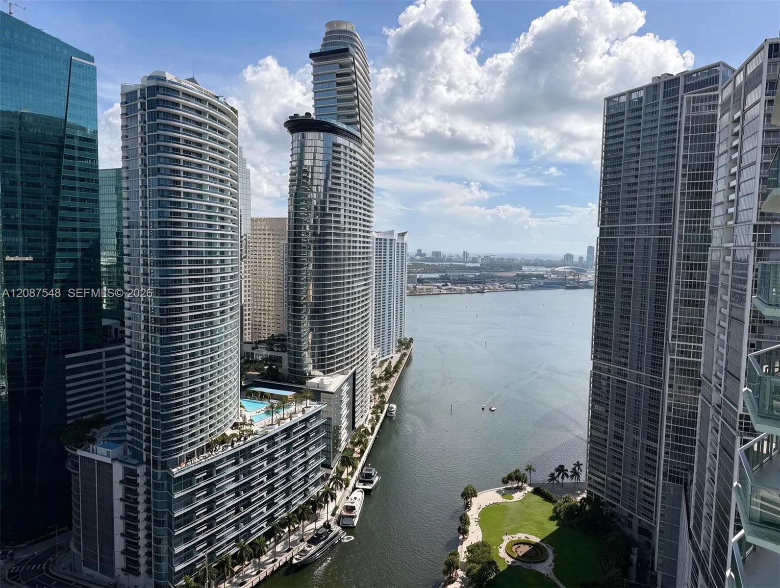 En Renta 77 SE 5th Street 4003, Miami, FL 33131, Miami, FL 33131