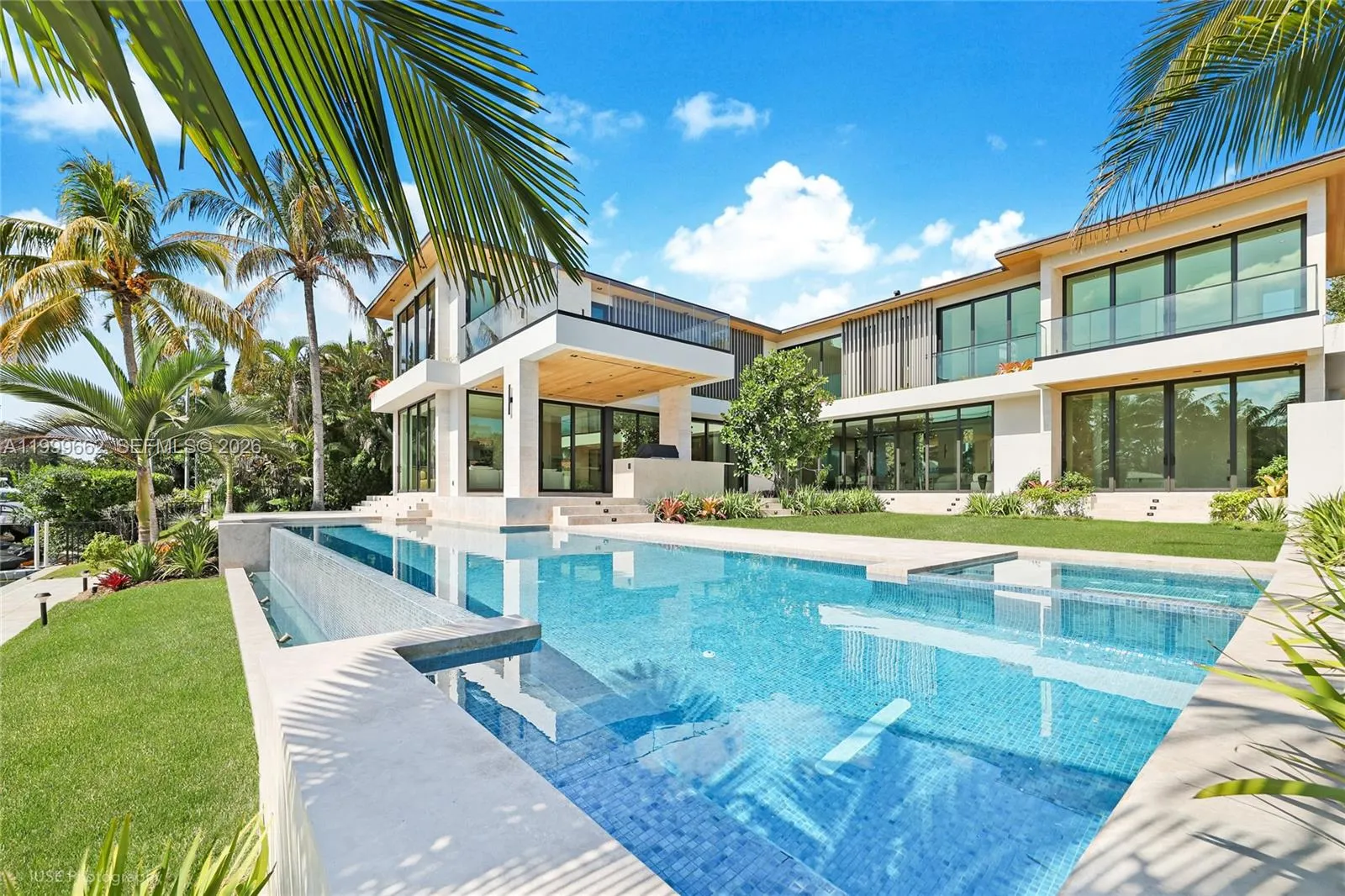 Foto de propiedad en 770 Lake Road, Miami, FL 33137 Miami con MLS# 