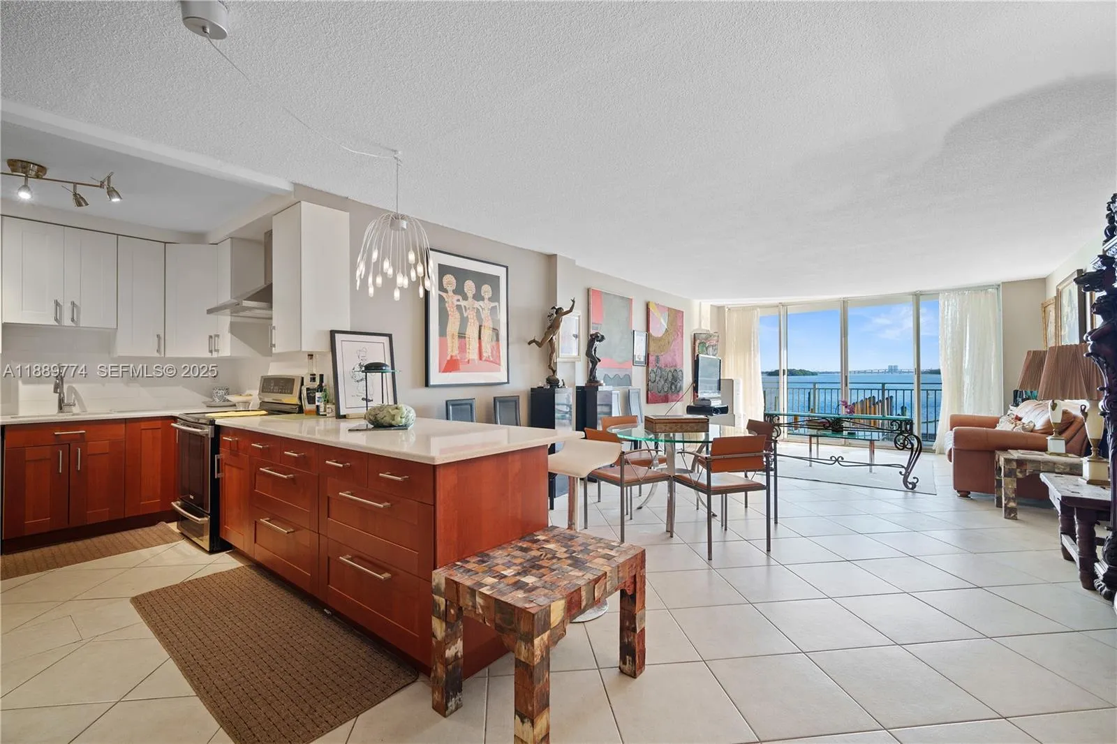 Foto de propiedad en 770 NE 69th Street 2H, Miami, FL 33138 Miami con MLS# 
