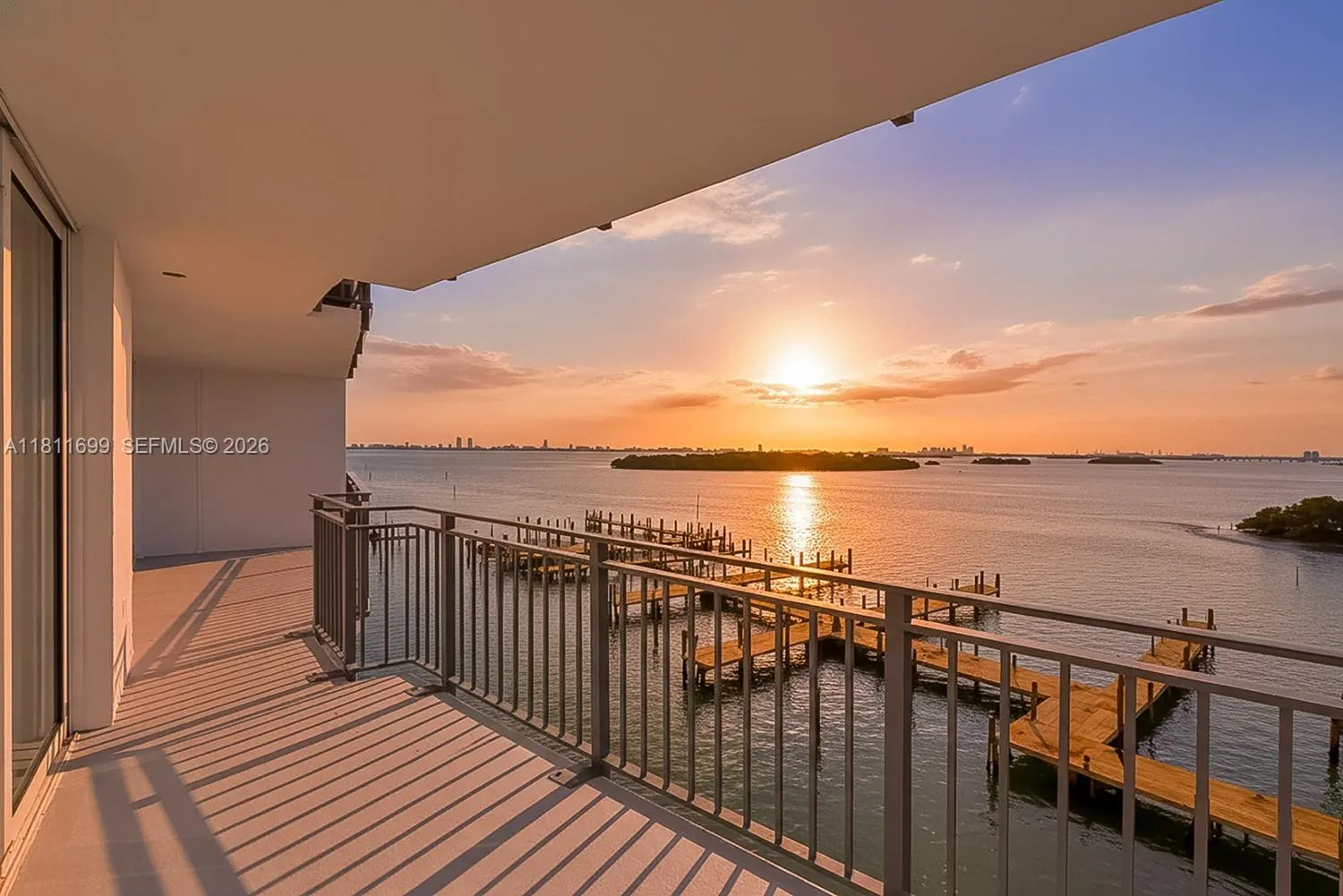 Foto de propiedad en 770 NE 69th Street 6C, Miami, FL 33138 Miami con MLS# 