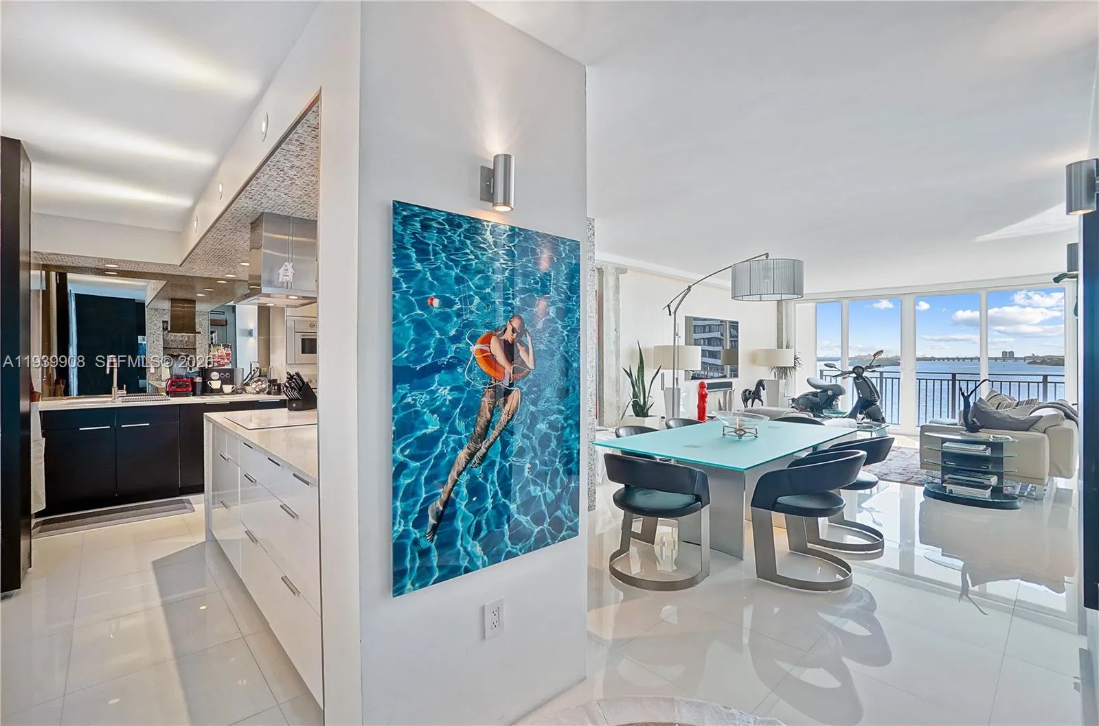 Foto de propiedad en 770 NE 69th Street 6F, Miami, FL 33138 Miami con MLS# 