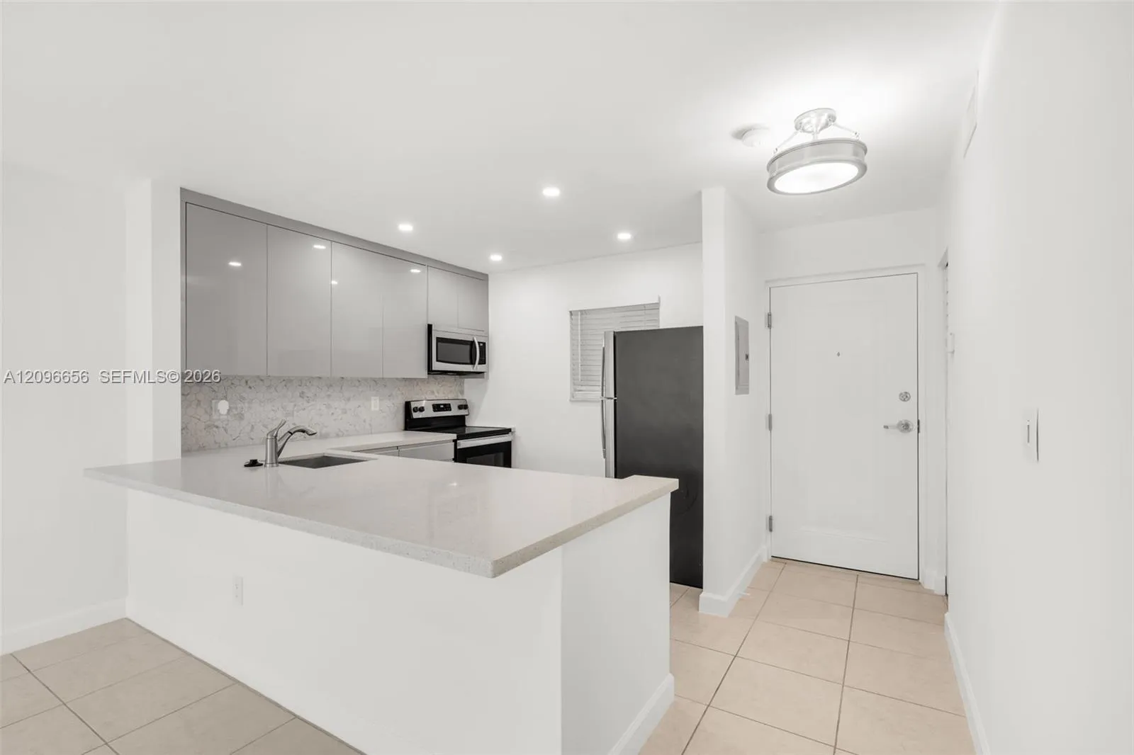 En Renta 7705 Camino Real B101, Miami, FL 33143, Miami, FL 33143