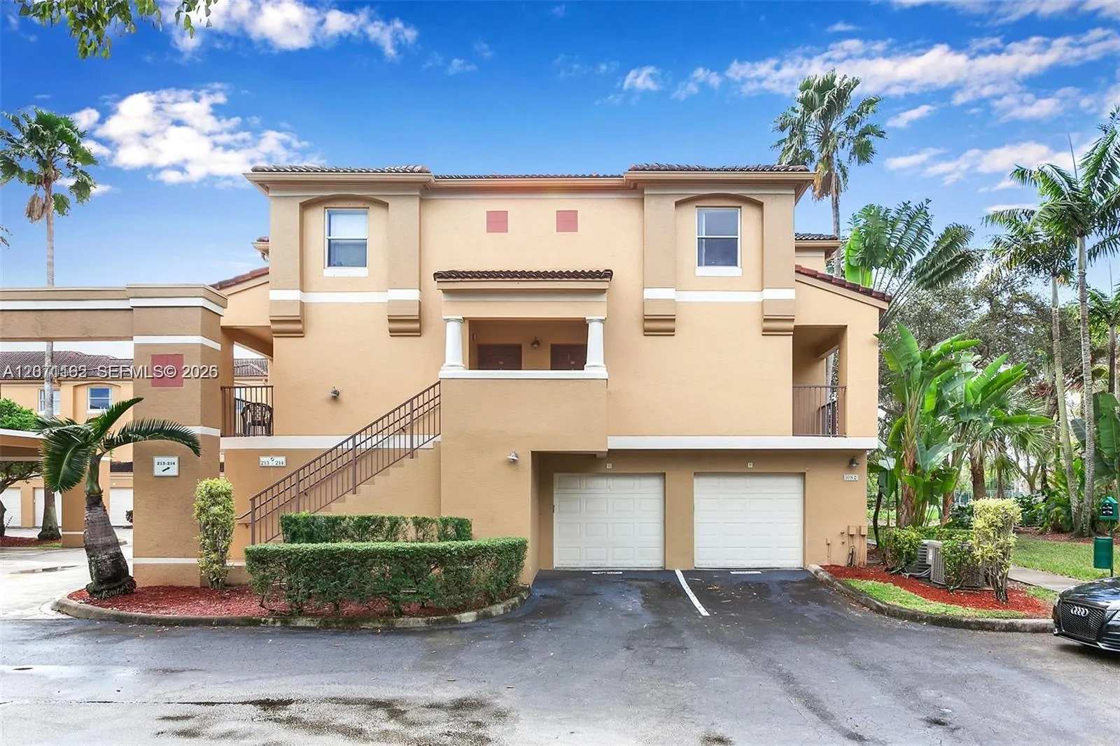Foto de propiedad en 771 N Pine Island Road 214, Plantation, FL 33324 Plantation con MLS# 