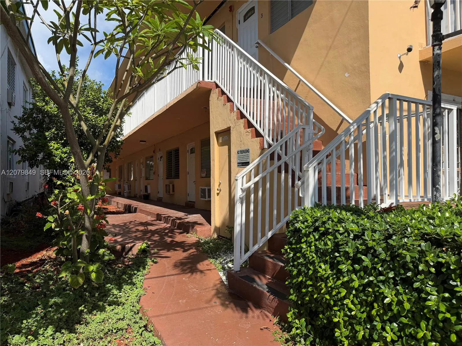 Foto de propiedad en 7720 Harding Avenue 2, Miami Beach, FL 33141 Miami Beach con MLS# 