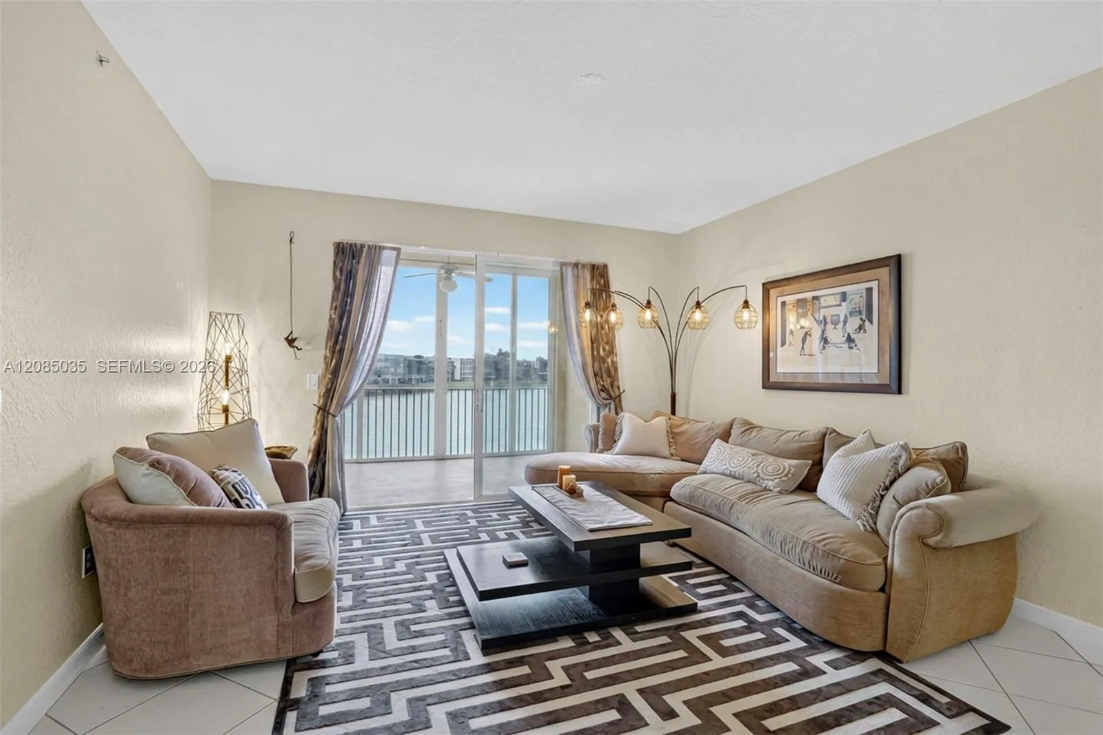 Foto de propiedad en 7727 Southampton Terrace 310, Tamarac, FL 33321 Tamarac con MLS# 