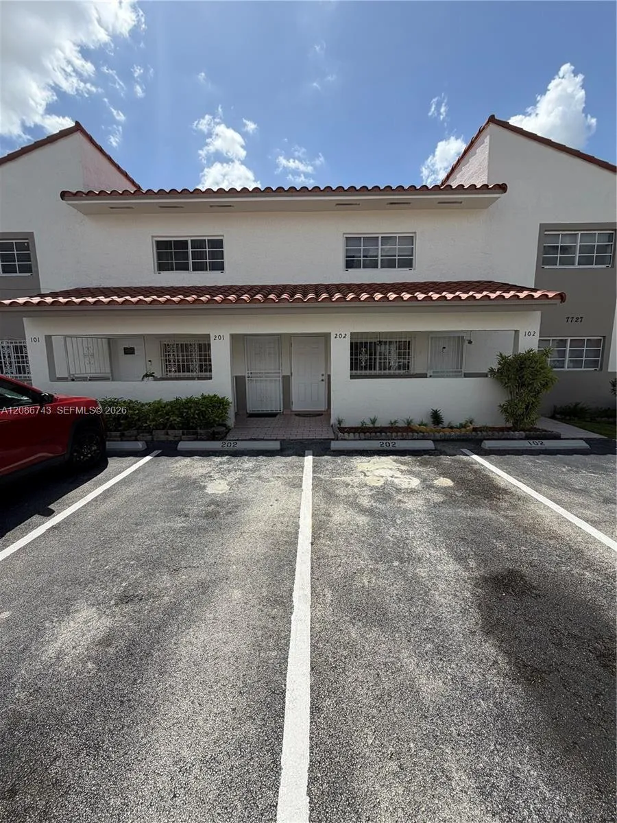 En Venta 7727 W 29th Lane 202-39, Hialeah, FL 33018, Hialeah, FL 33018