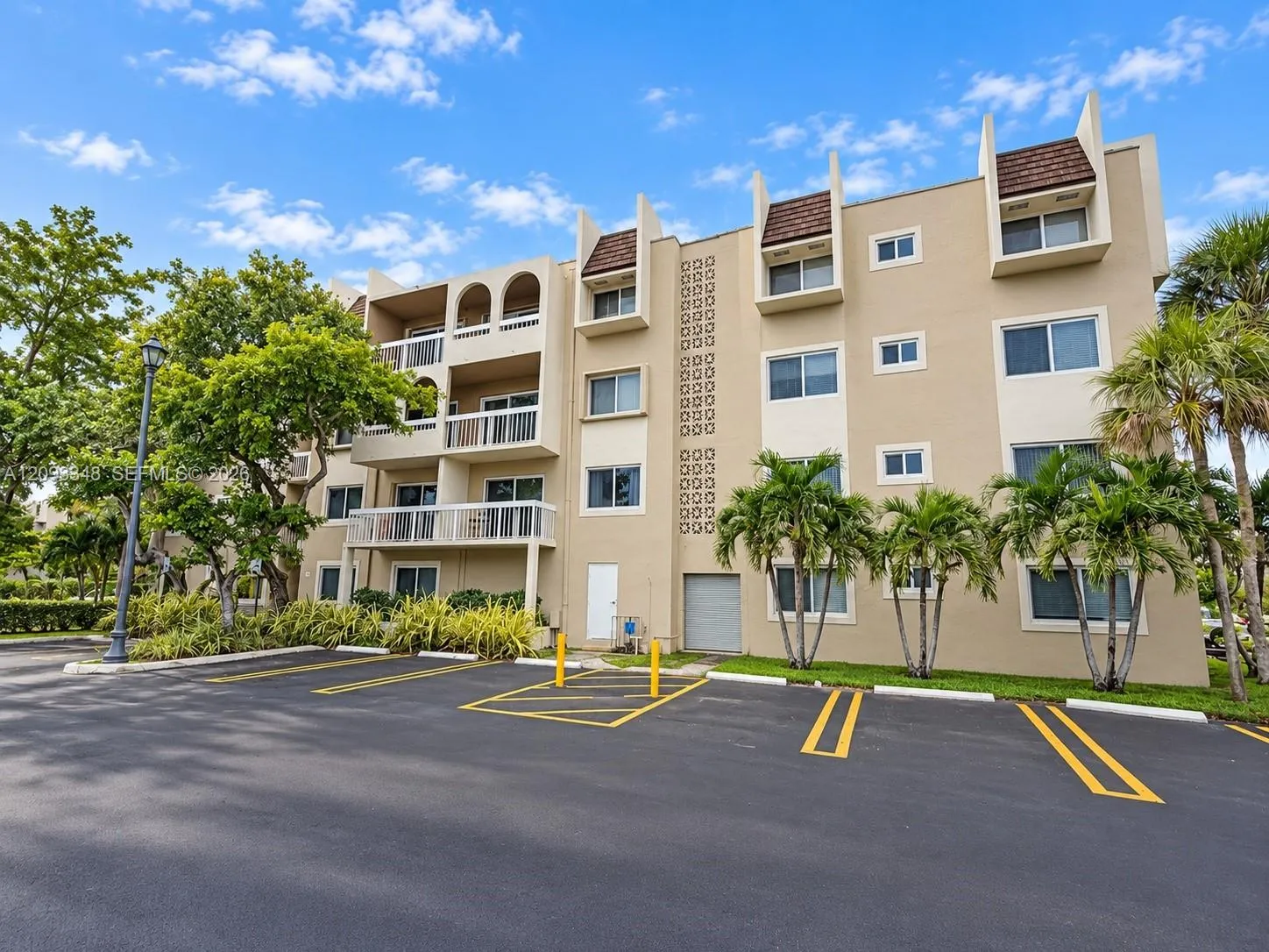 En Renta 7732 Camino Real f401, Miami, FL 33143, Miami, FL 33143