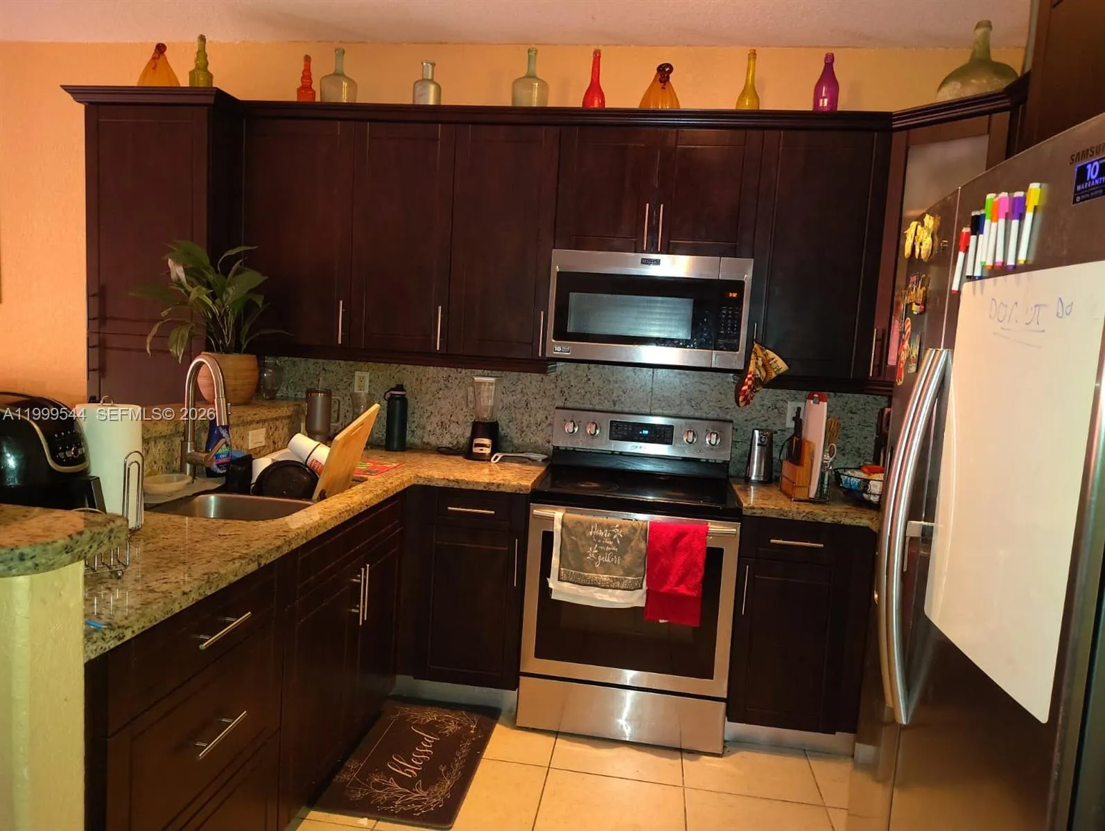 Foto de propiedad en 7736 NW 197 Lane, Hialeah, FL 33015 Hialeah con MLS# 