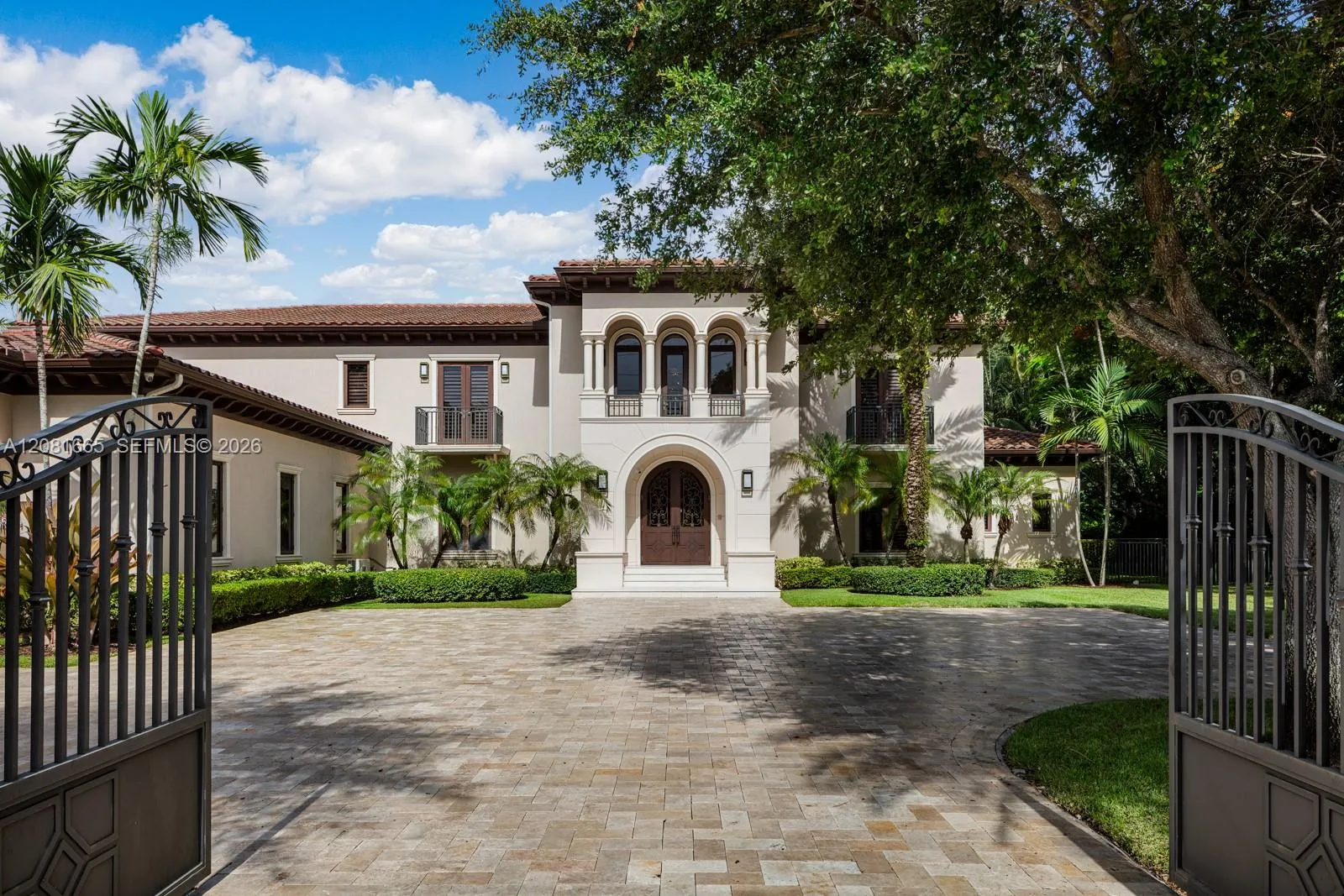 En Venta 7740 SW 79th Court, Miami, FL 33143, Miami, FL 33143