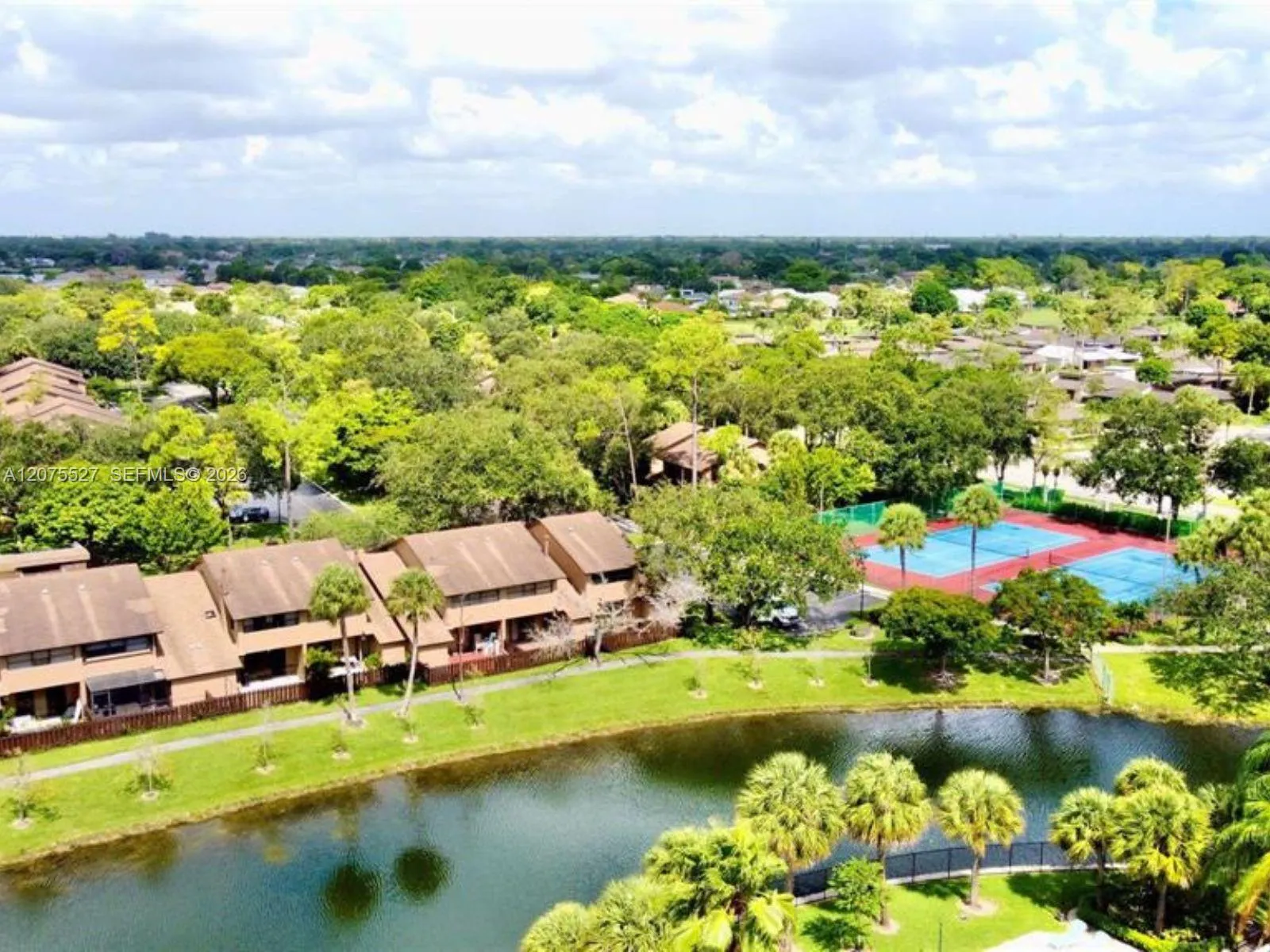 En Venta 7750 NW 79th Avenue H5, Tamarac, FL 33321, Tamarac, FL 33321