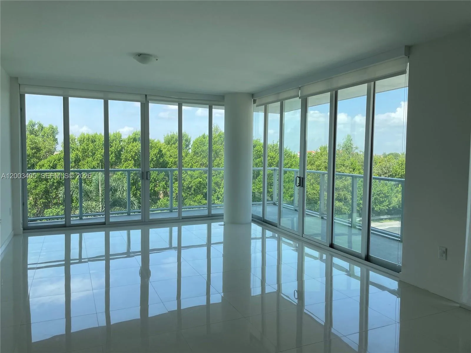 Foto de propiedad en 7751 NW 107th Avenue 411, Doral, FL 33178 Doral con MLS# 