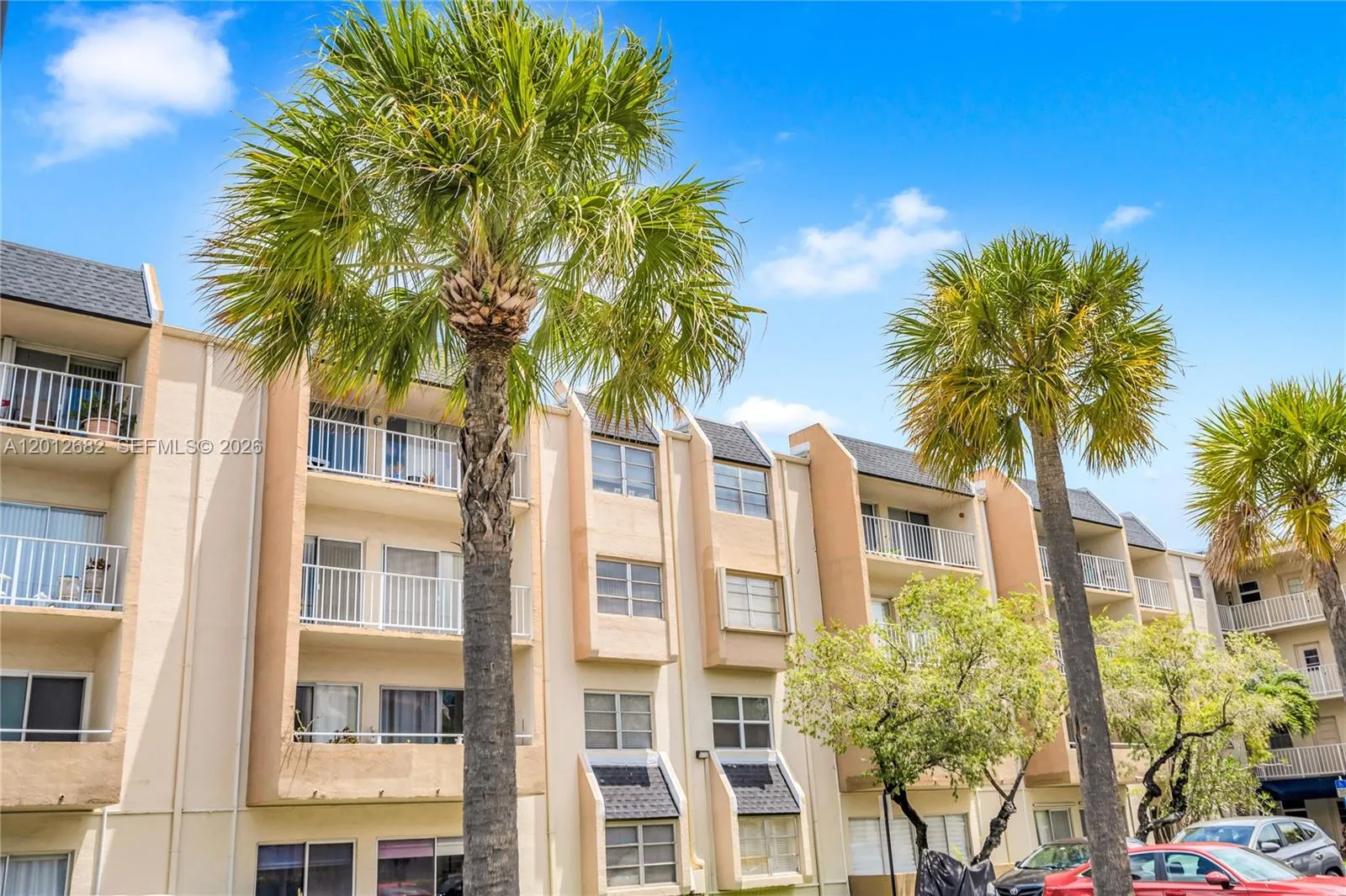 Foto de propiedad en 7757 SW 86th Street C-213, Miami, FL 33143 Miami con MLS# 