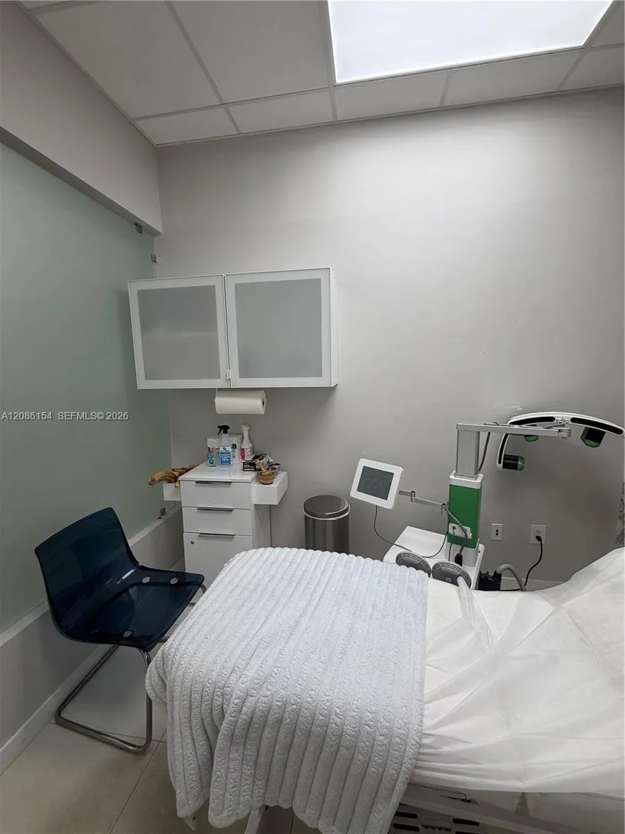 Foto de propiedad en 7761 NW 107th Avenue 210-2, Doral, FL 33178 Doral con MLS# 