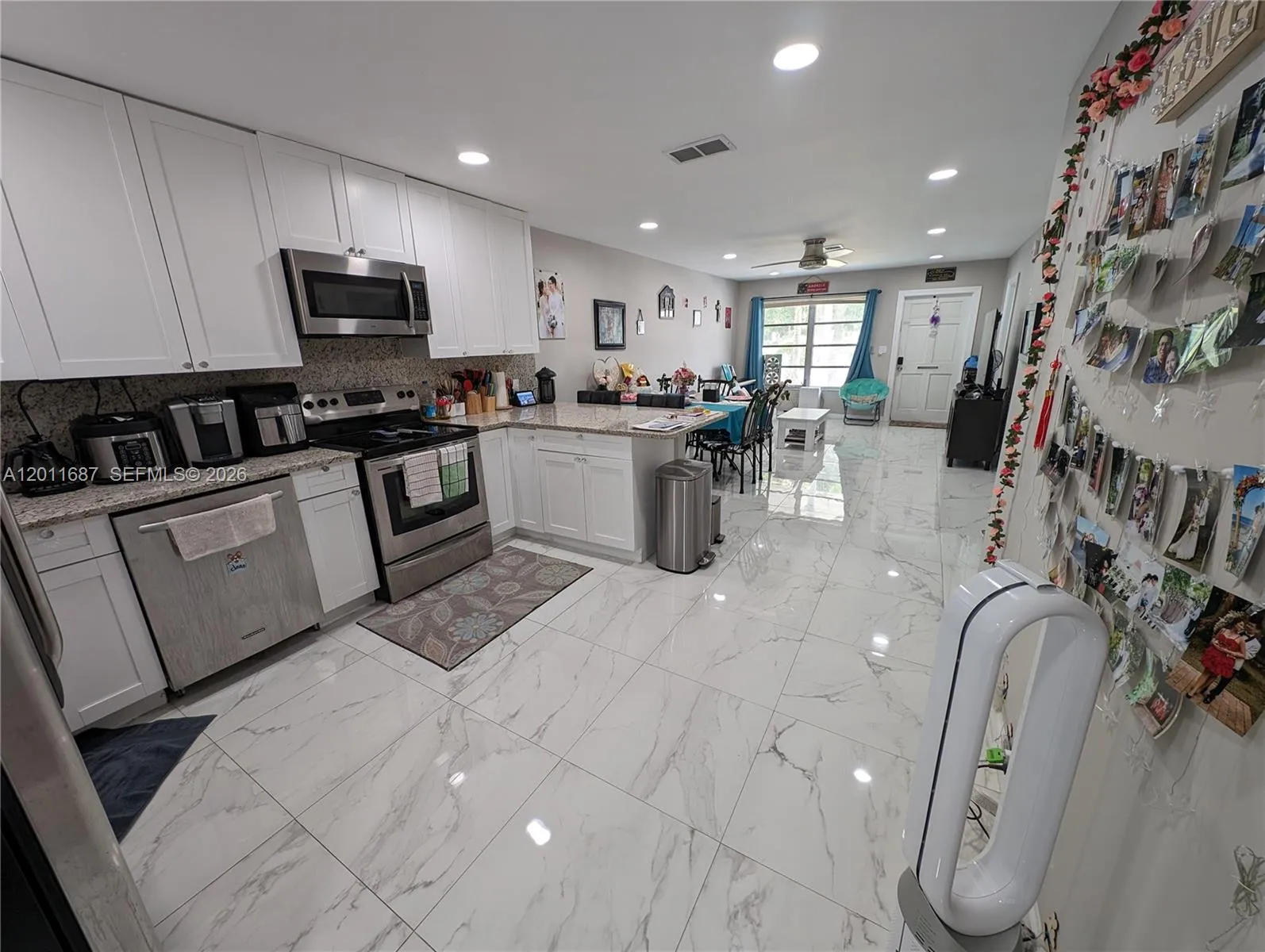 Foto de propiedad en 7761 NW 42nd Place 1-2, Coral Springs, FL 33065 Coral Springs con MLS# 