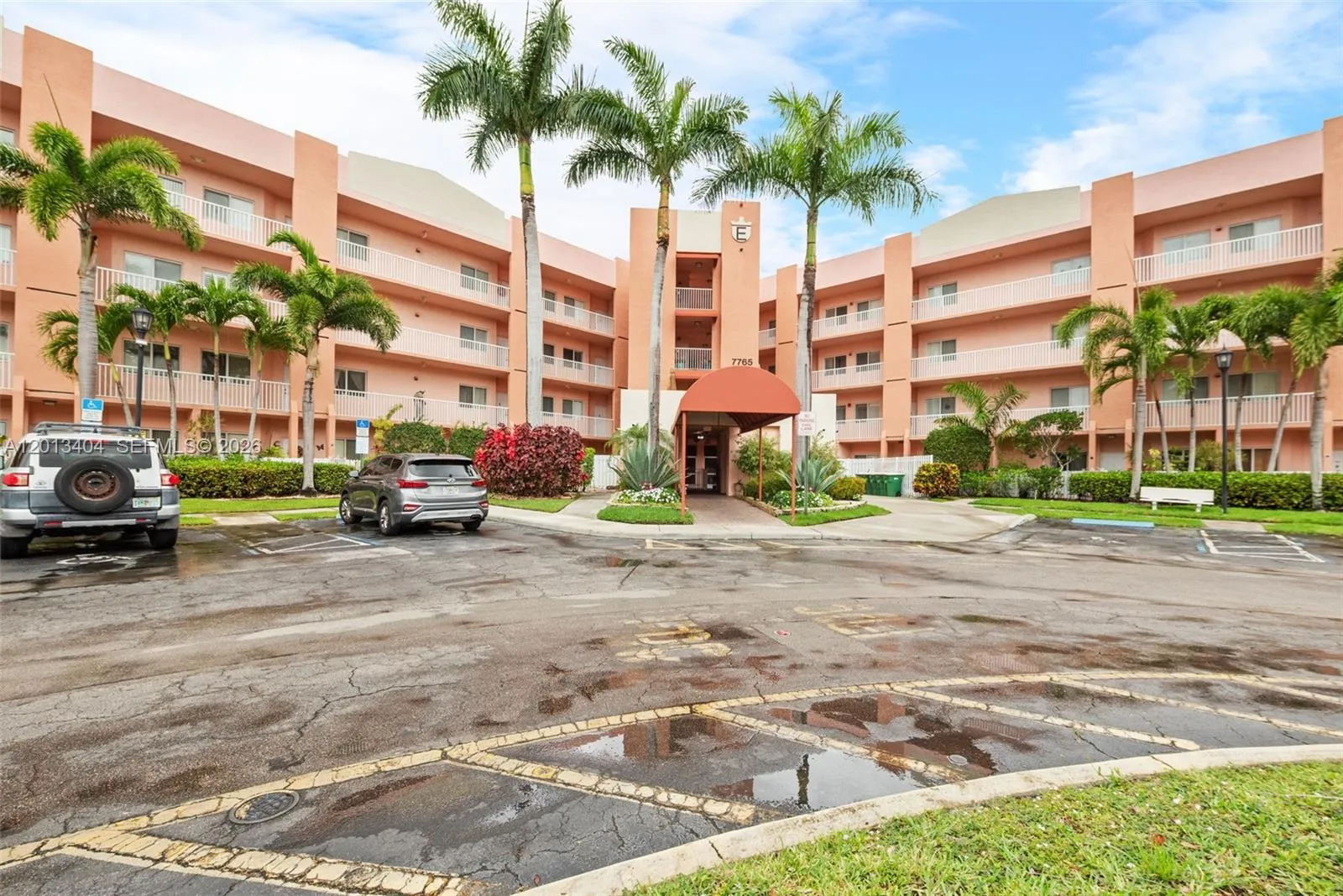 Vendido 7765 Yardley Drive 115, Tamarac, FL 33321, Tamarac, FL 33321