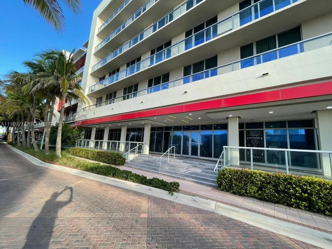 Foto de propiedad en 777 N Ocean Drive N107, Hollywood, FL 33019 Hollywood con MLS# 