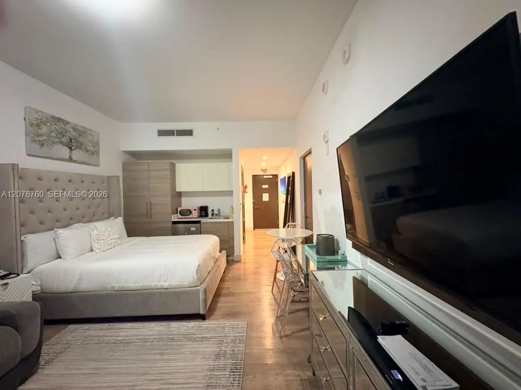 Foto de propiedad en 777 N Ocean Drive N218, Hollywood, FL 33019 Hollywood con MLS# 