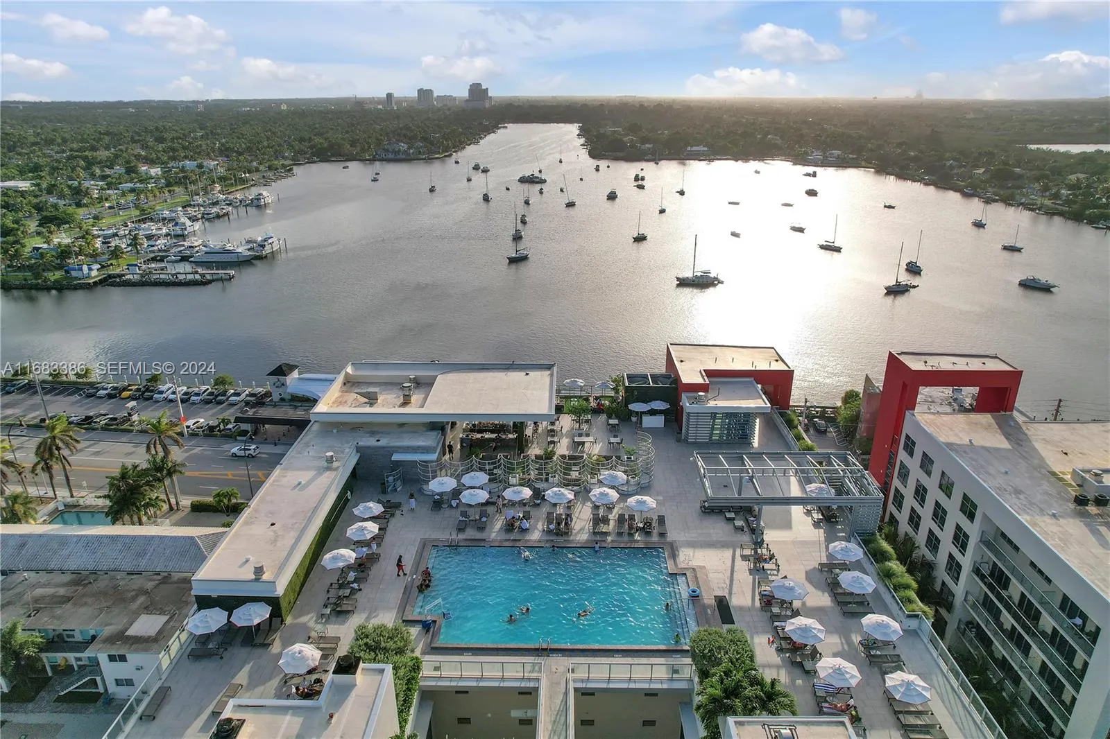 Foto de propiedad en 777 N Ocean Drive S316, Hollywood, FL 33019 Hollywood con MLS# 