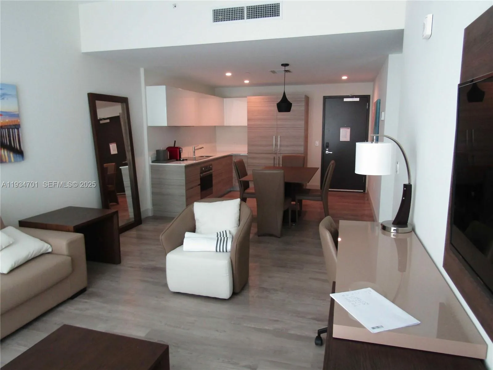 Foto de propiedad en 777 N Ocean Drive S514, Hollywood, FL 33019 Hollywood con MLS#