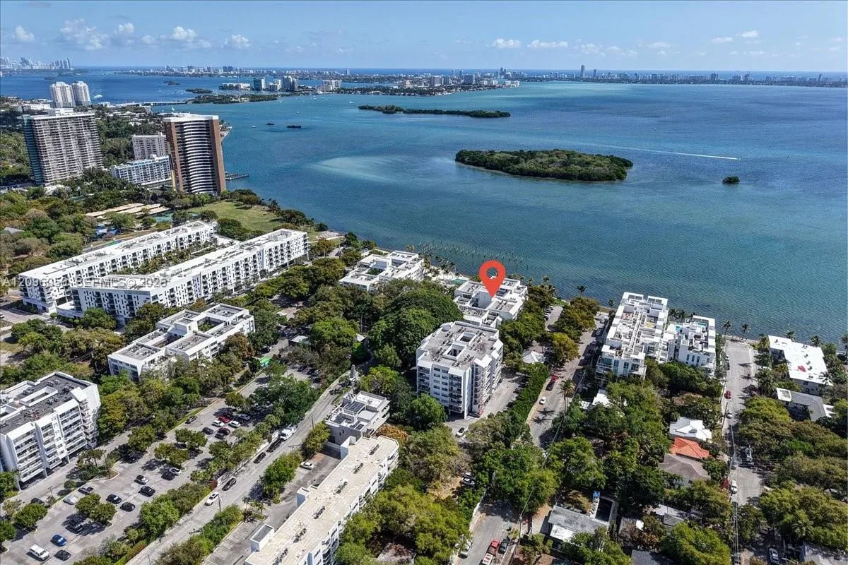 En Venta 777 NE 62nd Street C211, Miami, FL 33138, Miami, FL 33138