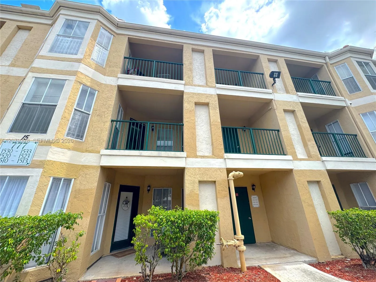 Foto de propiedad en 777 Riverside Drive 1510, Coral Springs, FL 33071 Coral Springs con MLS# 
